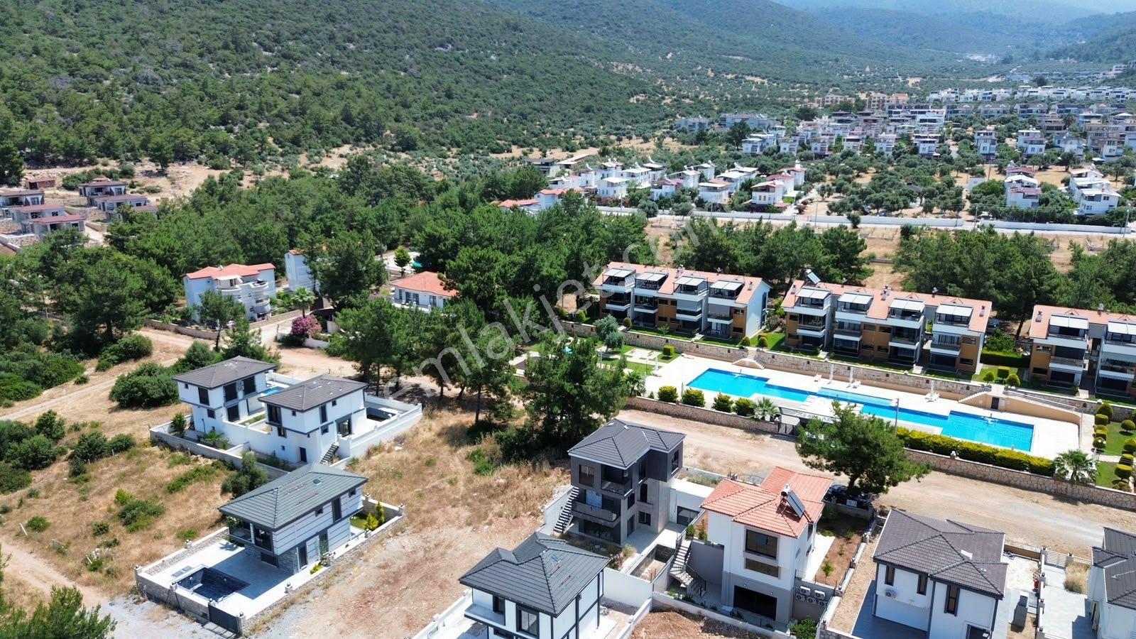 Deniz Manzaralı İmarlı Tam Müstakil Villa Arsası - Görsel 9