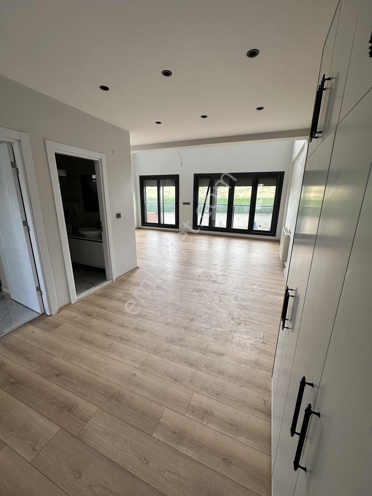 Havuzlu Vıllakent Girişi Trıpleks Villa - Görsel 34