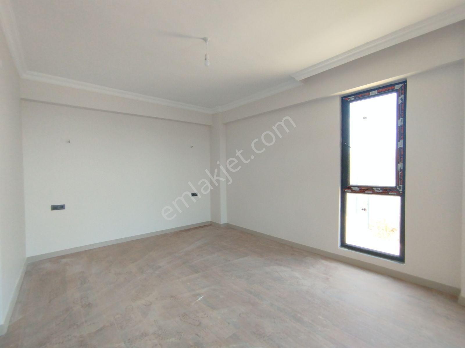 Remax Yeşim Kara'dan Vali Konağına Komşu Bahçeli Villa - Görsel 14