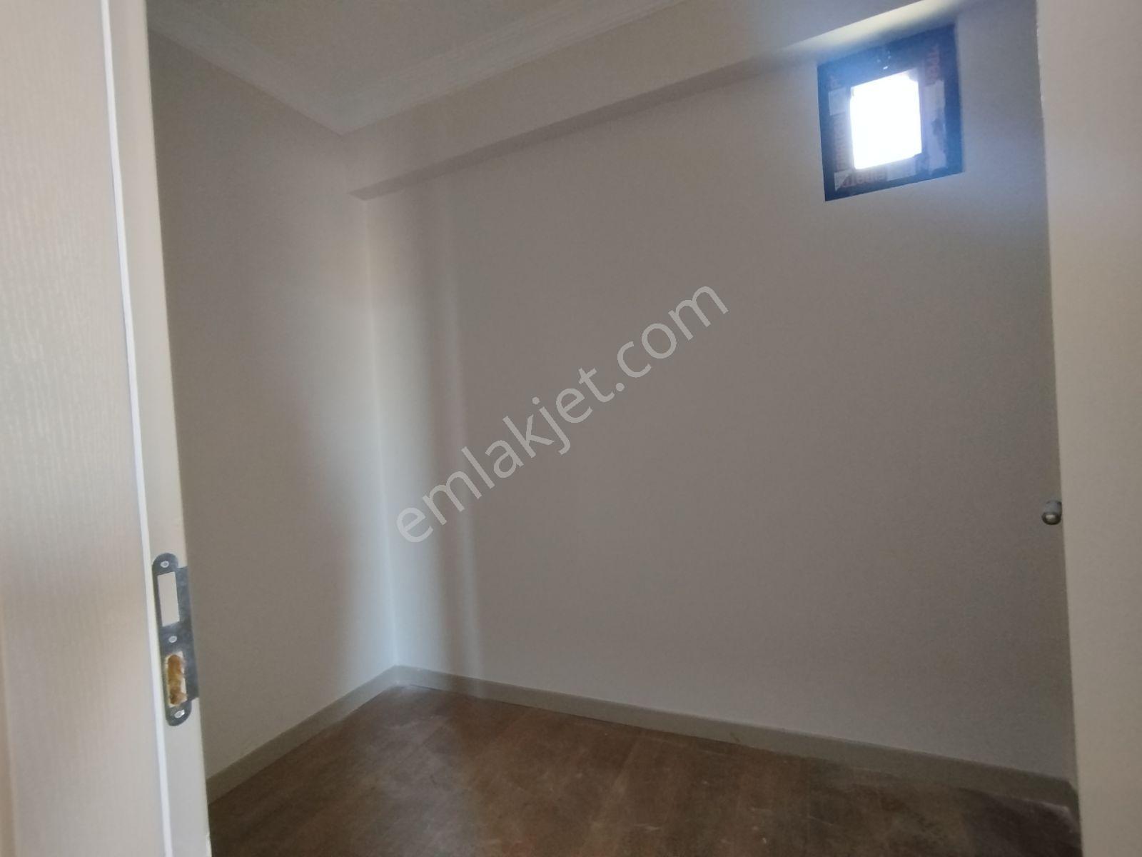 Remax Yeşim Kara'dan Vali Konağına Komşu Bahçeli Villa - Görsel 31