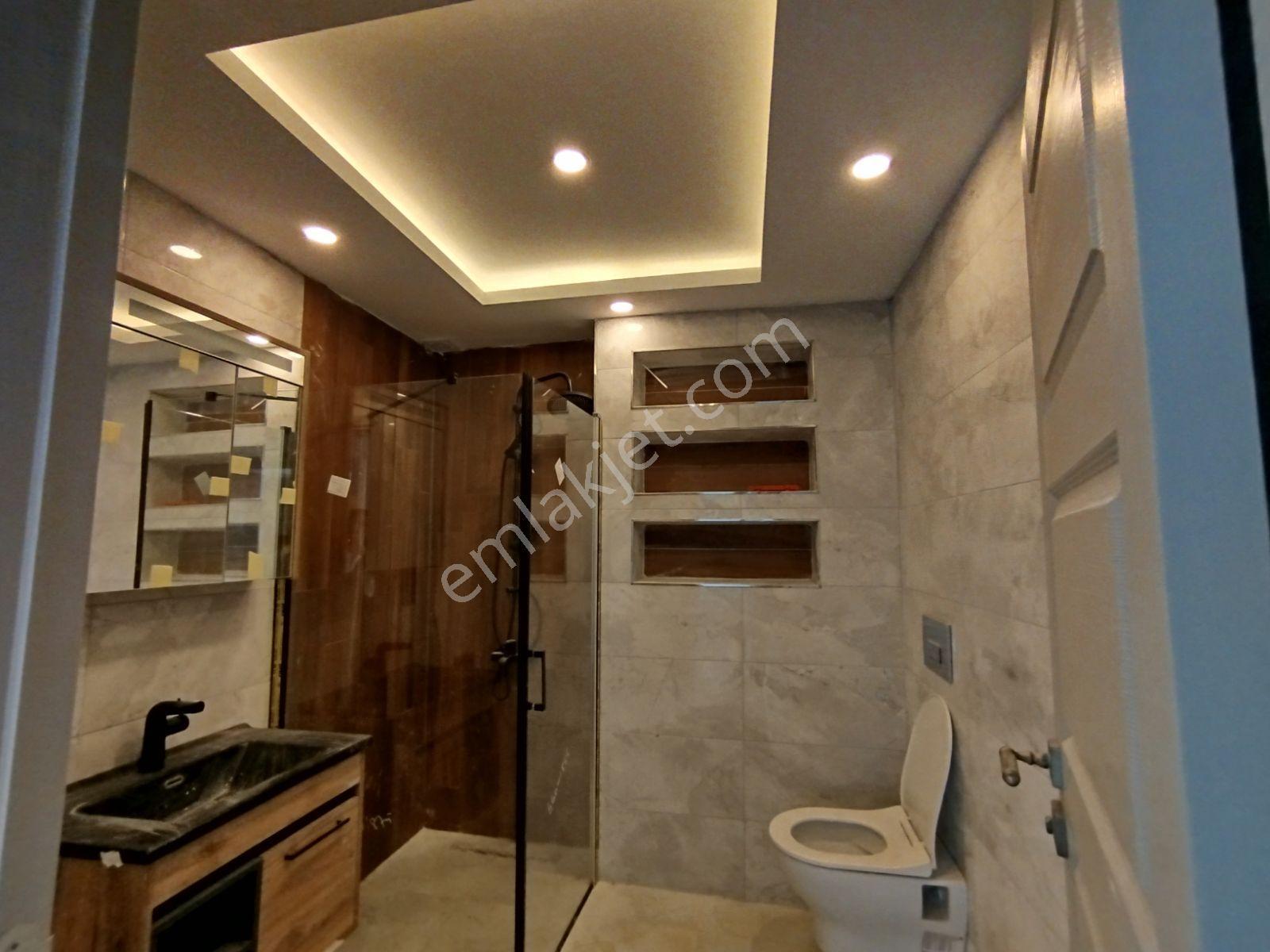 Remax Yeşim Kara'dan Vali Konağına Komşu Bahçeli Villa - Görsel 42
