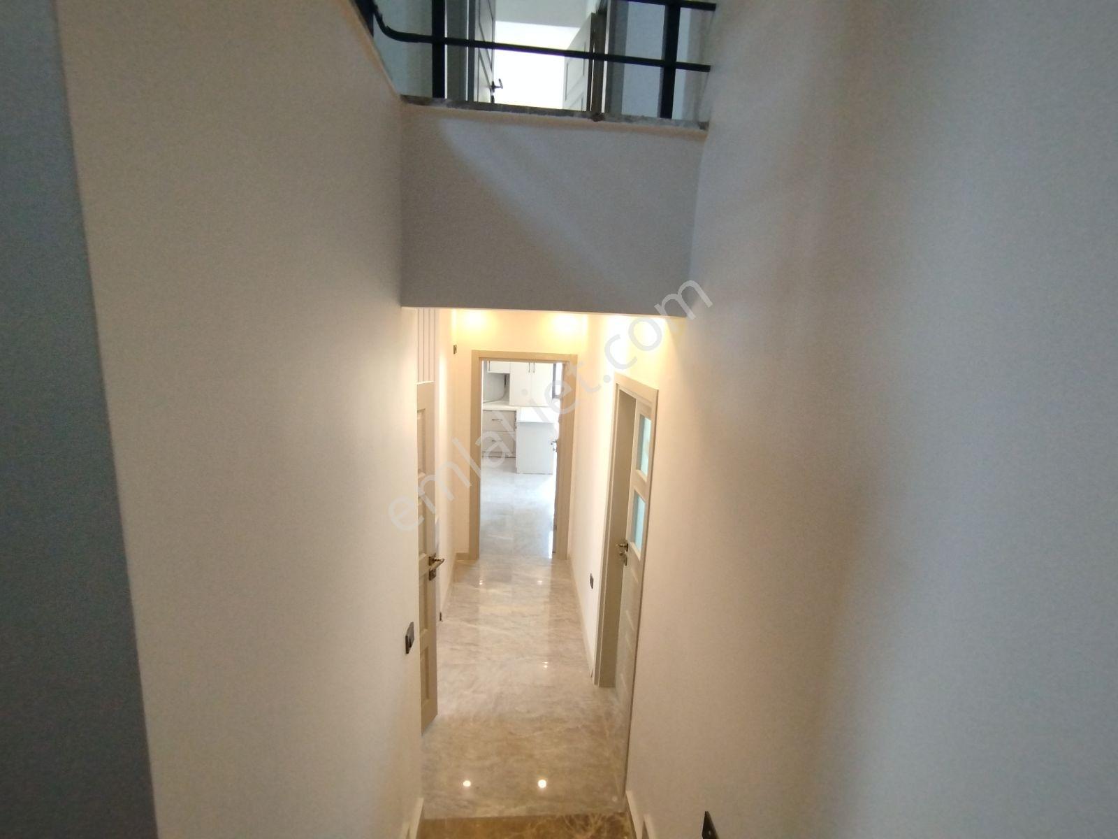 Remax Yeşim Kara'dan Vali Konağına Komşu Bahçeli Villa - Görsel 35