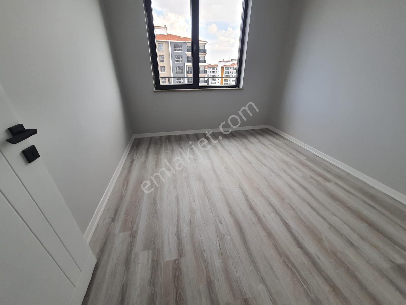 Ovacık'ta Ovagross Yakını Lüx 4+1 Full Yapılı Site Dairesi - Görsel 5