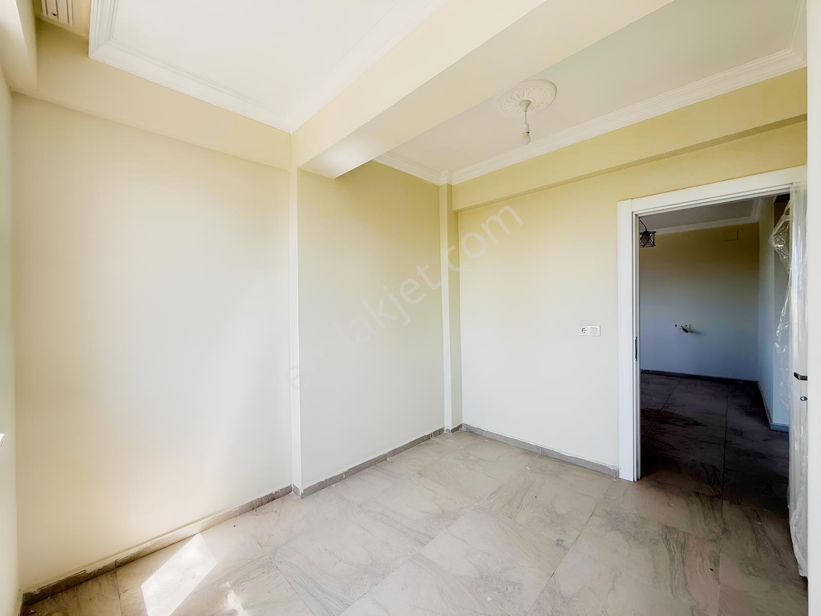 Çetin Gayrimenkulden Diş Hastanesi Kavşağı Altı Satılık 2+0daire - Görsel 12