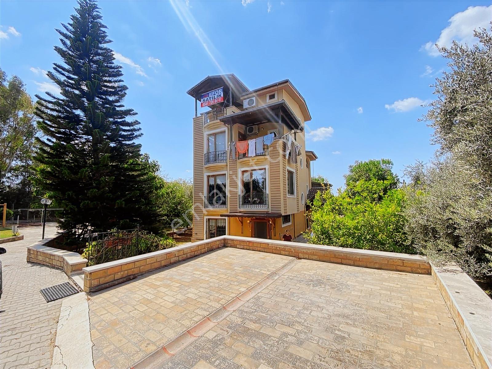 100.yılda Sıte İçinde Havuzlu Bahçeli 5+2 Satılık Villa - Görsel 15