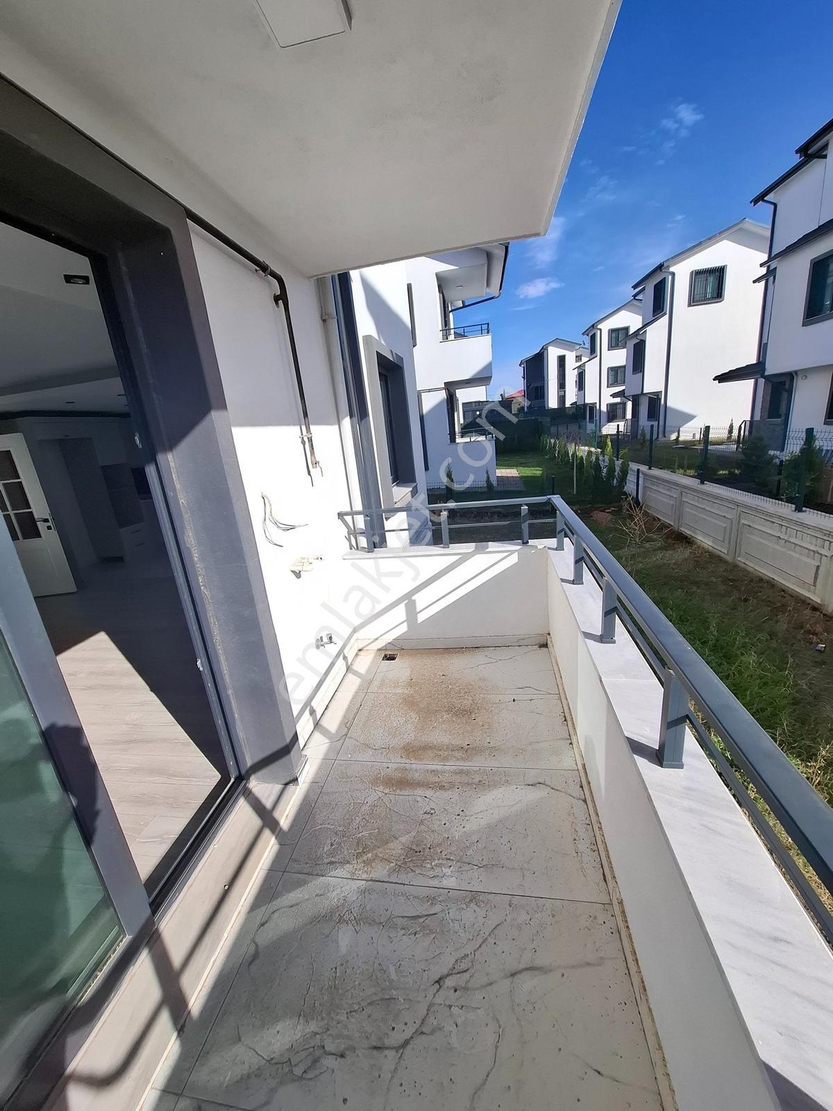 Sarıçam'da 5+1 Bahçeli 4 Banyolu Bağımsız Sıfır Triplex Villa - Görsel 10