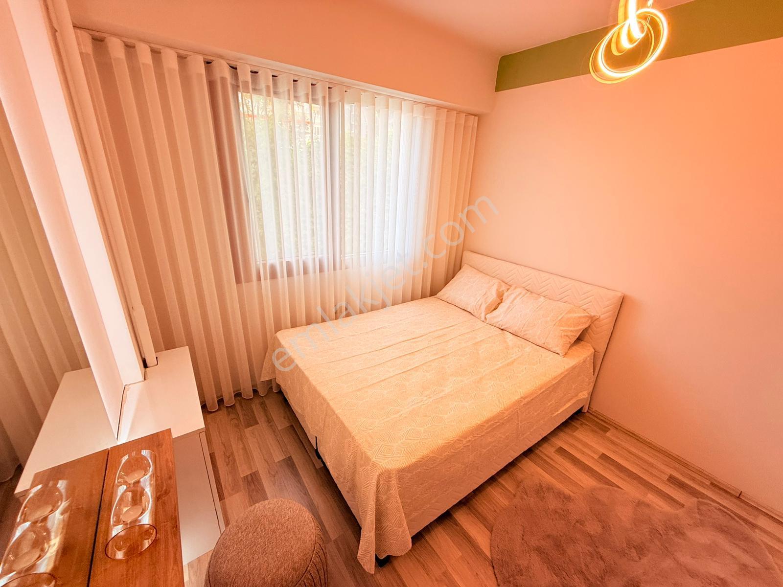 Zeytinköy Mahallesinde Arakat Balkonlu Eşyalı 1+1 Kiralık Apart - Görsel 6