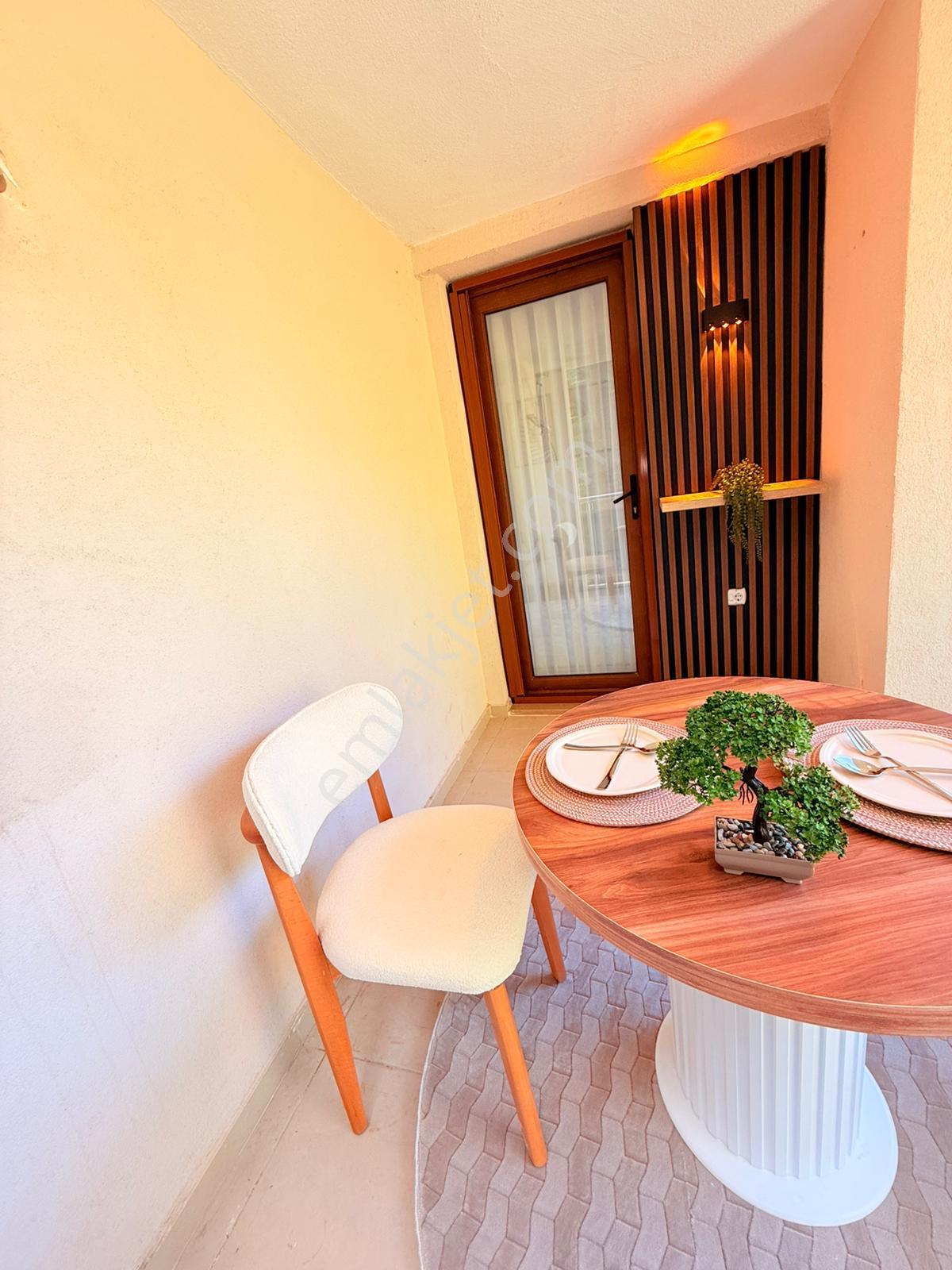 Zeytinköy Mahallesinde Arakat Balkonlu Eşyalı 1+1 Kiralık Apart - Görsel 10