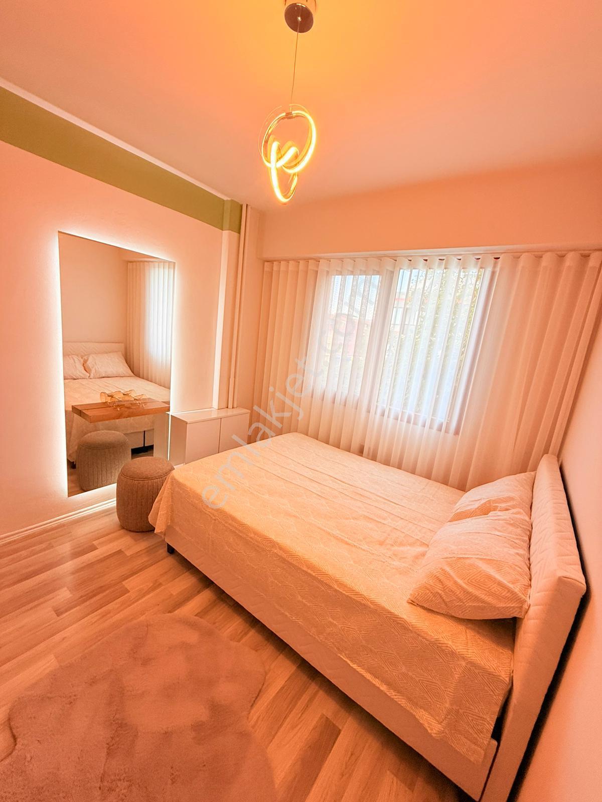 Zeytinköy Mahallesinde Arakat Balkonlu Eşyalı 1+1 Kiralık Apart - Görsel 8