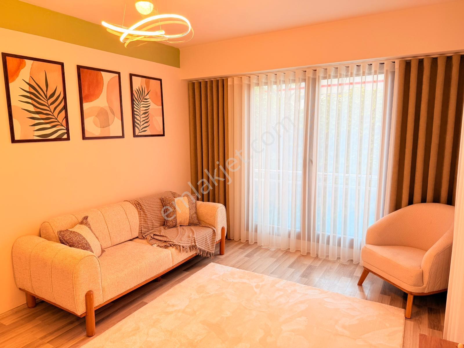 Zeytinköy Mahallesinde Arakat Balkonlu Eşyalı 1+1 Kiralık Apart - Görsel 4