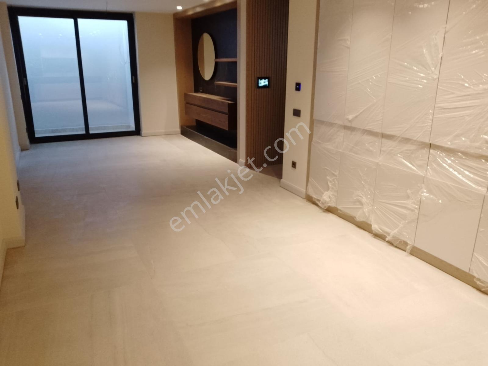 Şehir Merkezinde T.özalda Asansör+havuz+hamam 5+2 Lüx Villa - Görsel 23