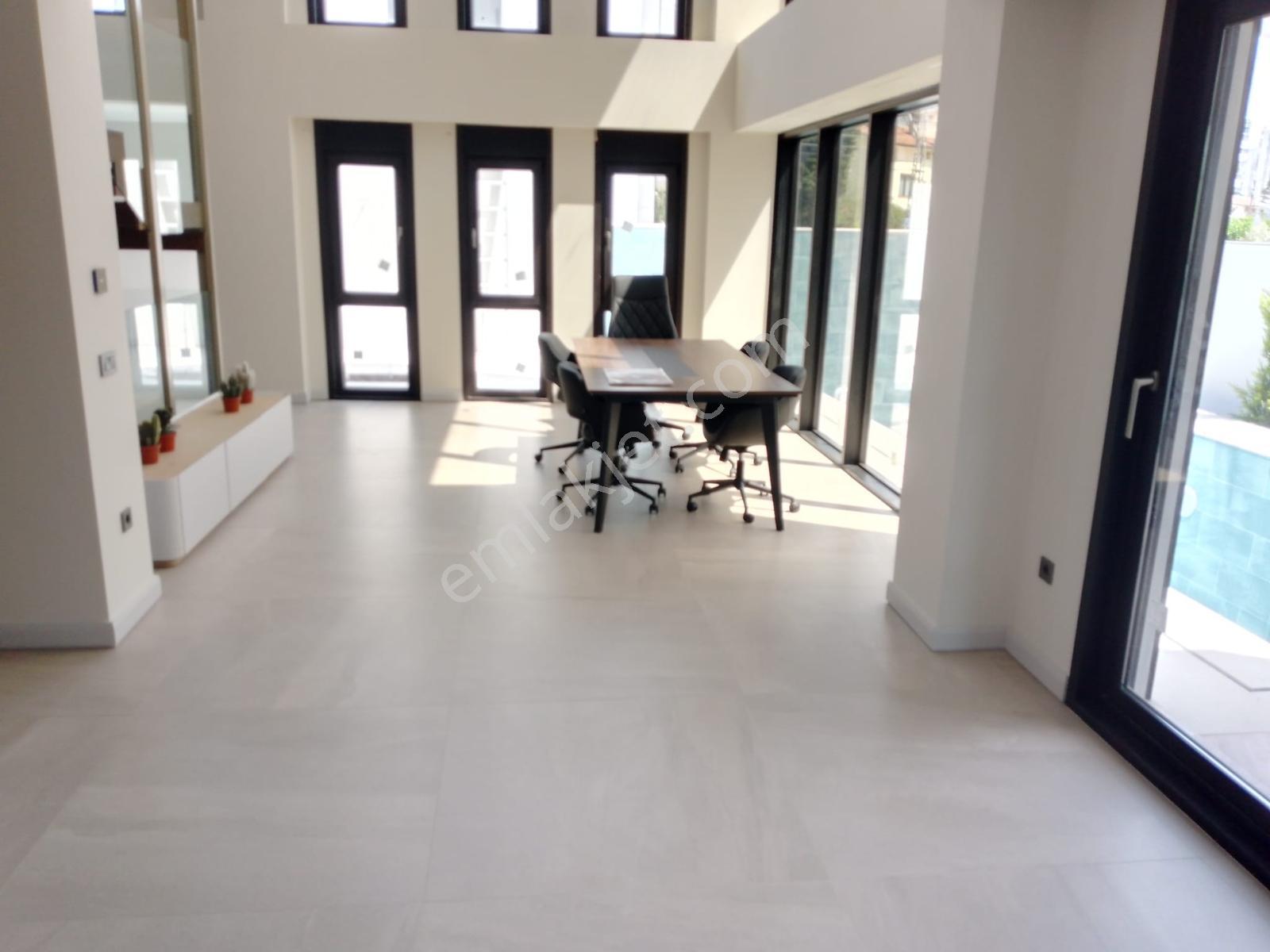Şehir Merkezinde T.özalda Asansör+havuz+hamam 5+2 Lüx Villa - Görsel 12