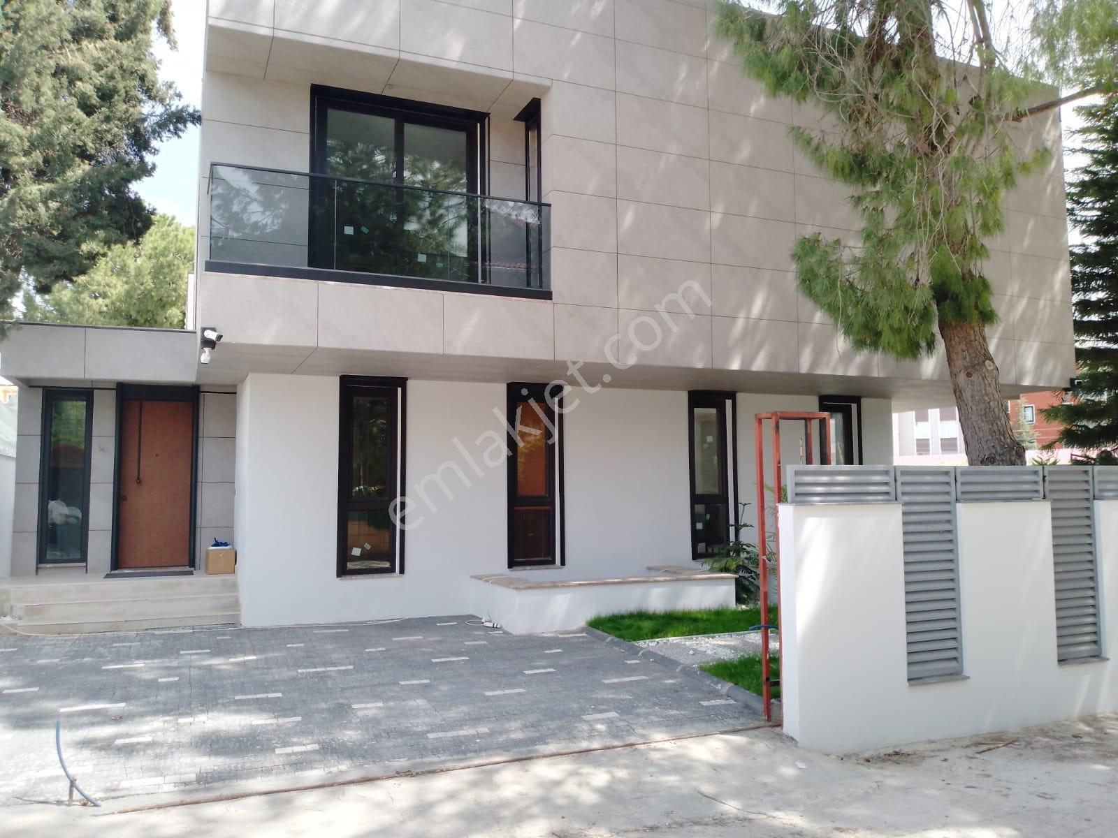 Şehir Merkezinde T.özalda Asansör+havuz+hamam 5+2 Lüx Villa - Görsel 2