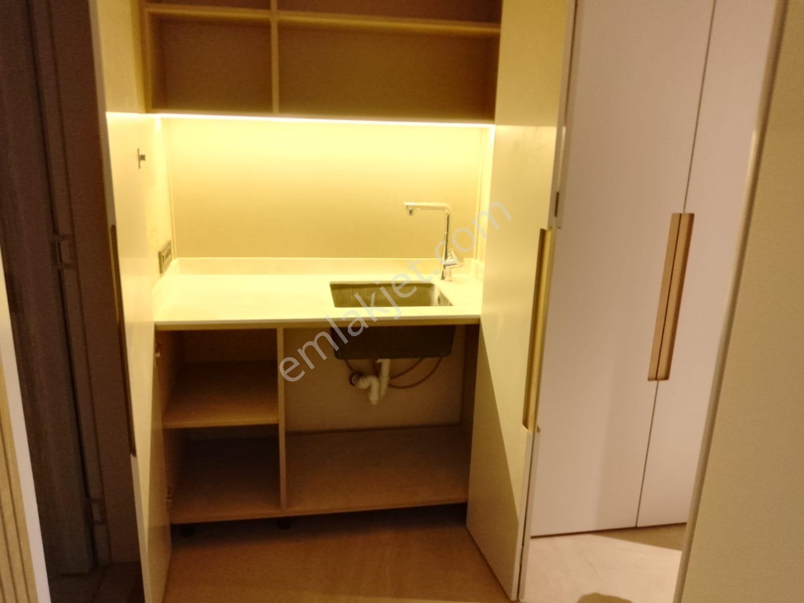 Şehir Merkezinde T.özalda Asansör+havuz+hamam 5+2 Lüx Villa - Görsel 25