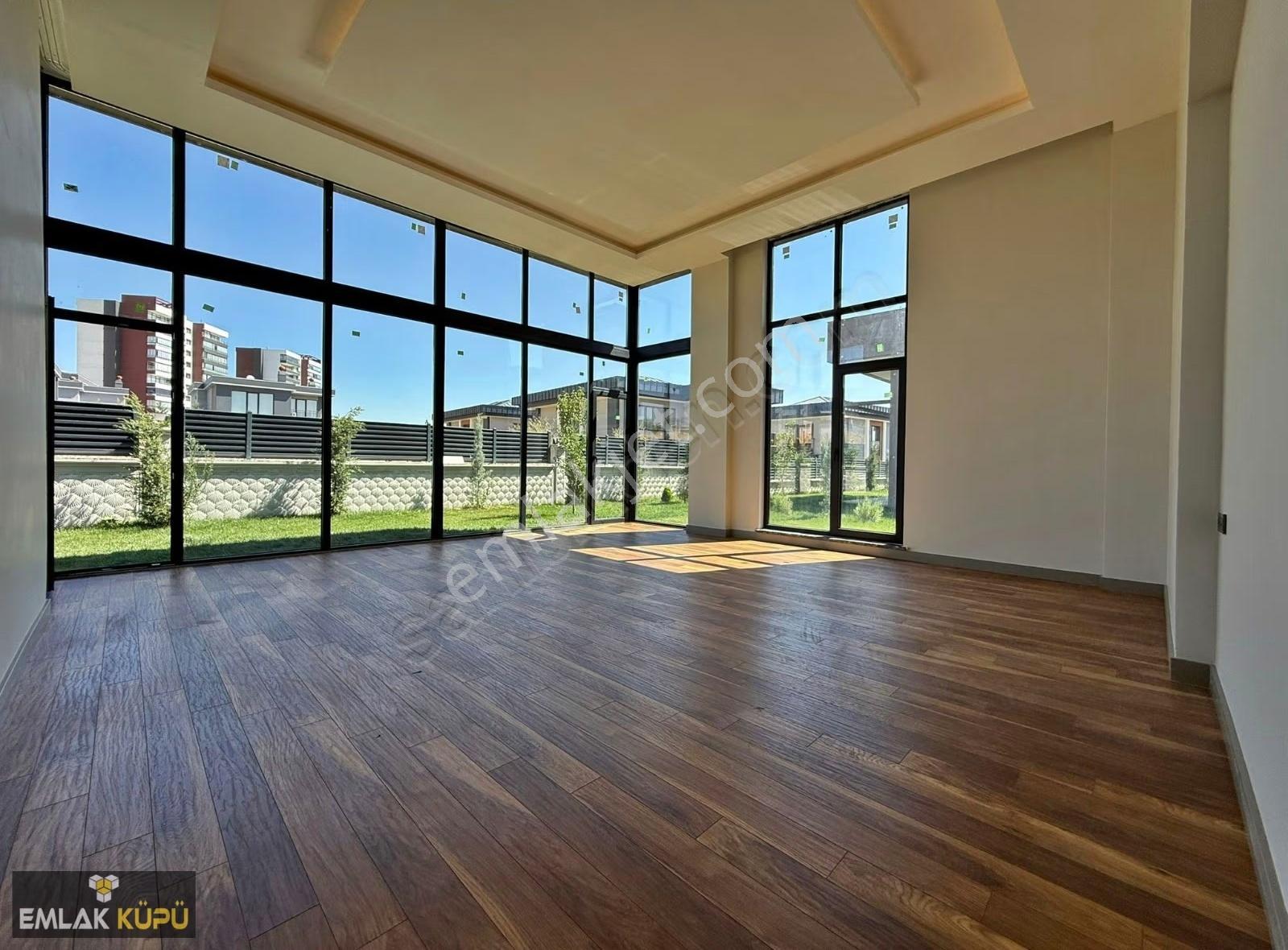 Bağlıca Mah'de Satılık 4+1 Ultra Lüks Yapıda Site İçinde Villa - Görsel 3