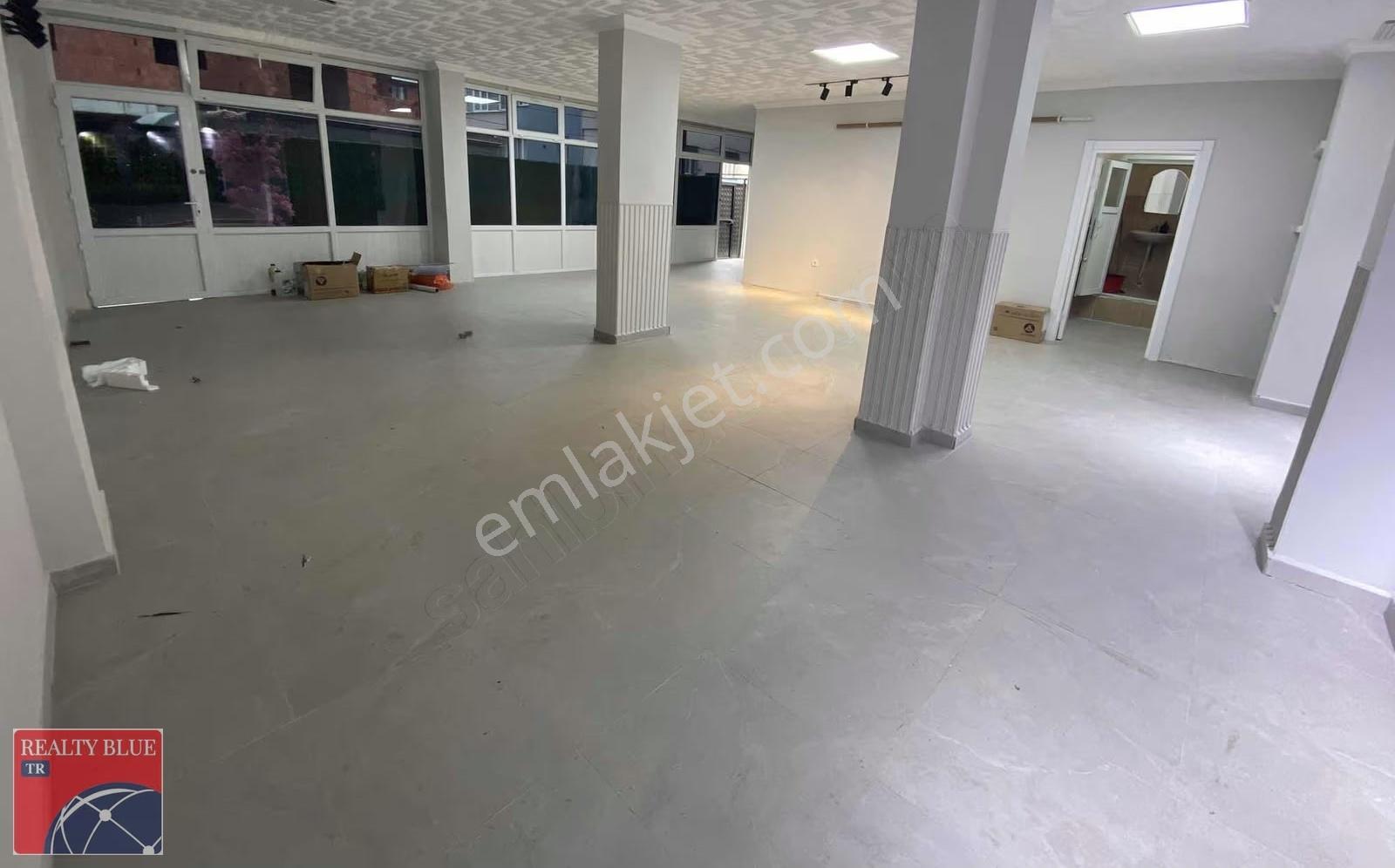 Sultanbeyli Fatihde Kiralık 110 M2 Dükkan