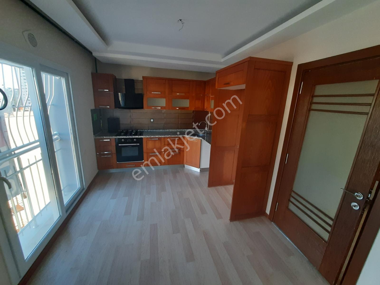 Yüzüncü Yıl Mah. Kriminal Kavşağında 3+1 Ç.bany- G.odalı Daire