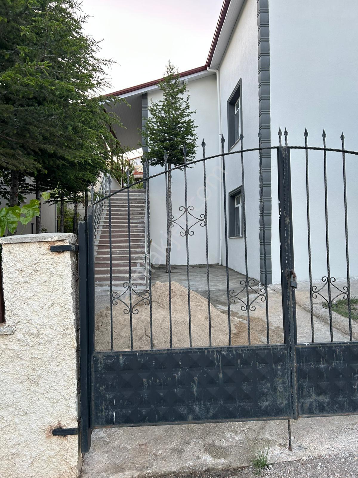 Memlik Güneykent Sitesinin En İyi Konumunda Manzaralı Villa - Görsel 35