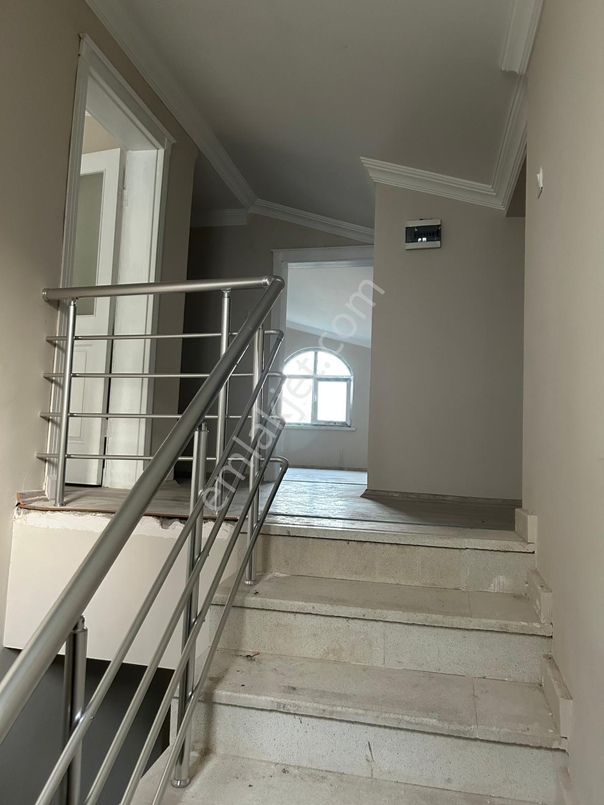 Memlik Güneykent Sitesinin En İyi Konumunda Manzaralı Villa - Görsel 30