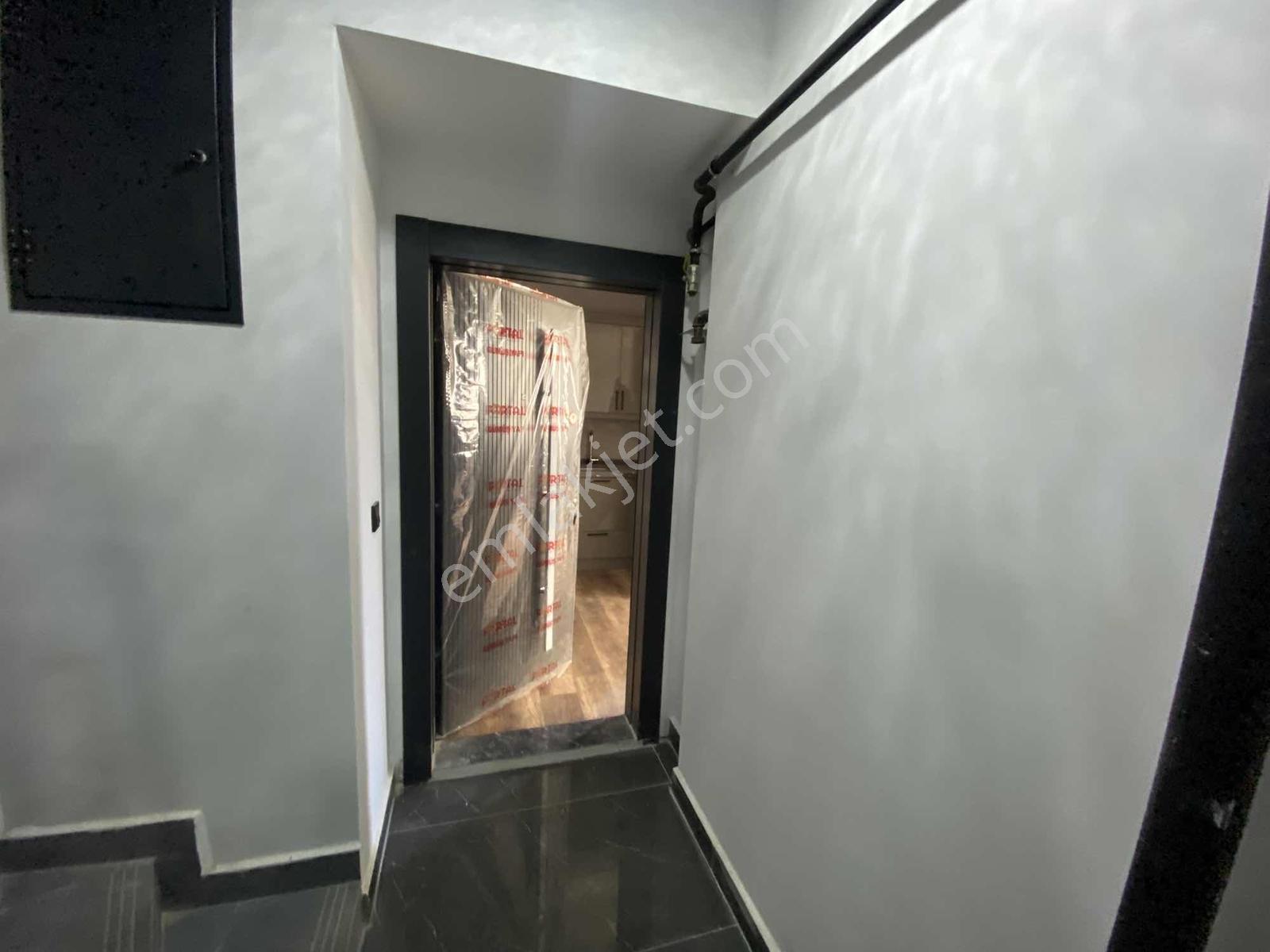 Tramvay Yanı Sıfır Binada Kiralık 1+1 Daire - Görsel 6