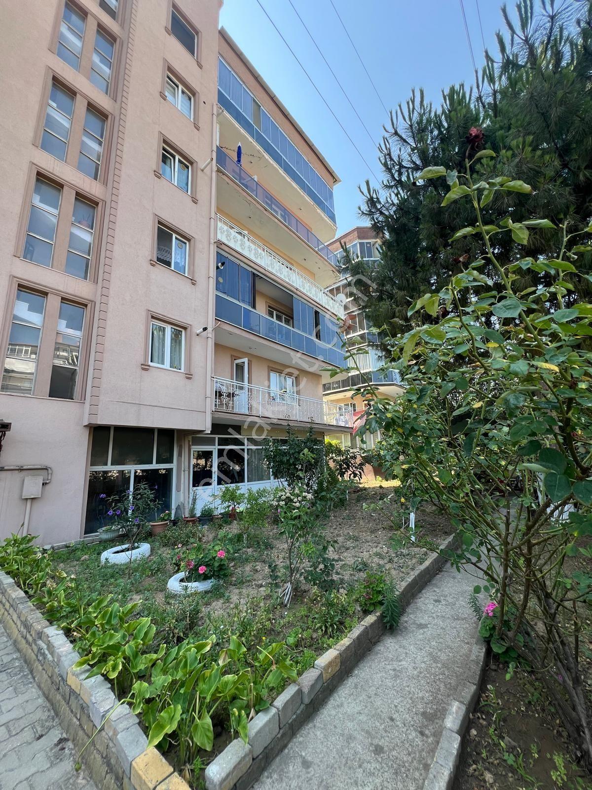 Olivium'dan Yeni Mh'de Düz Ayak Satılık 3+1 135m2 Site İçi Daire