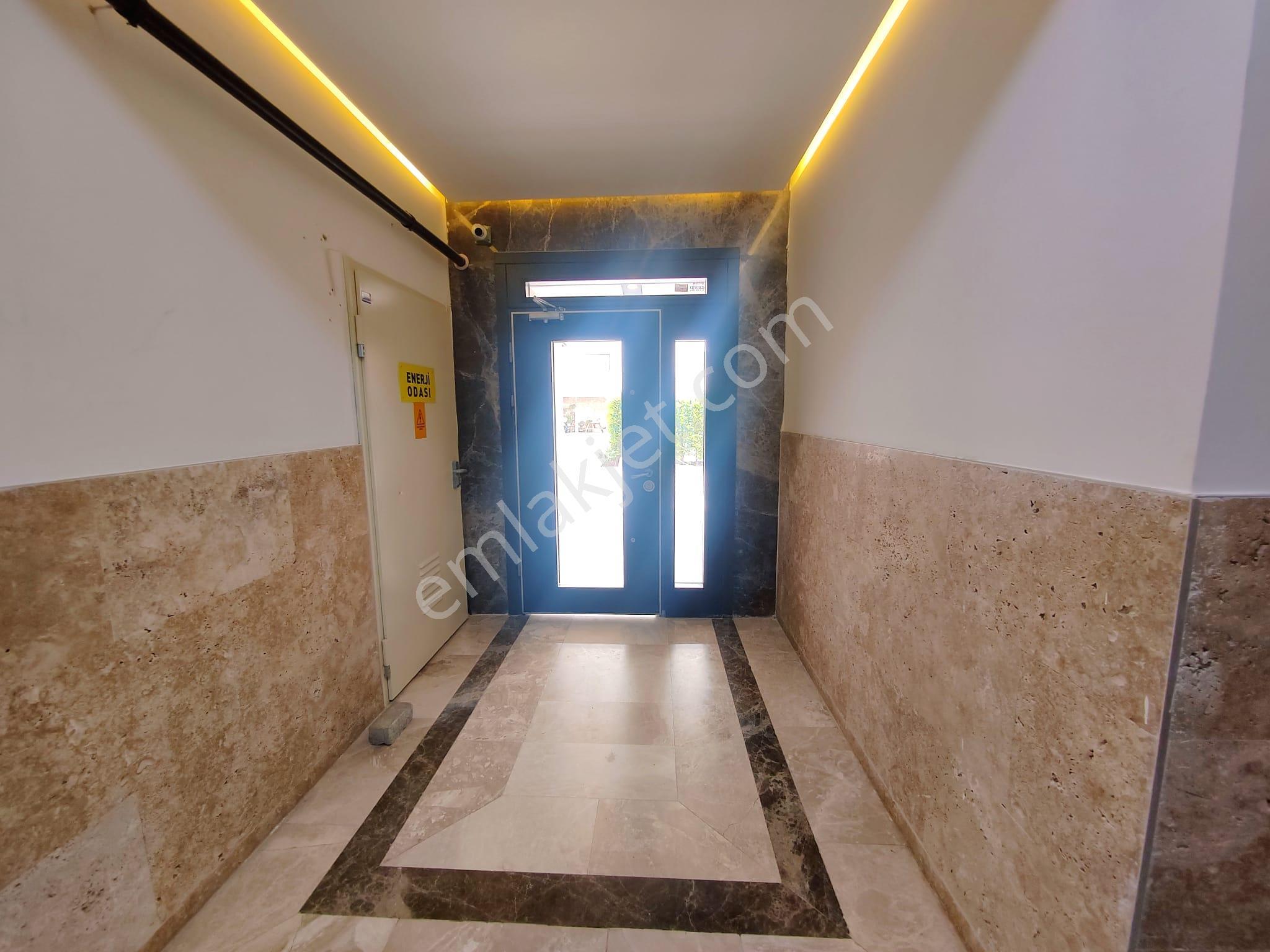 Kuşadası Merkez'de 2+1 Satılık Daire - Görsel 10