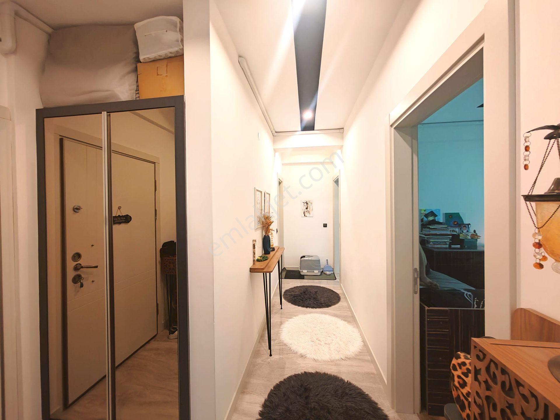 Kuşadası Merkez'de 2+1 Satılık Daire - Görsel 17
