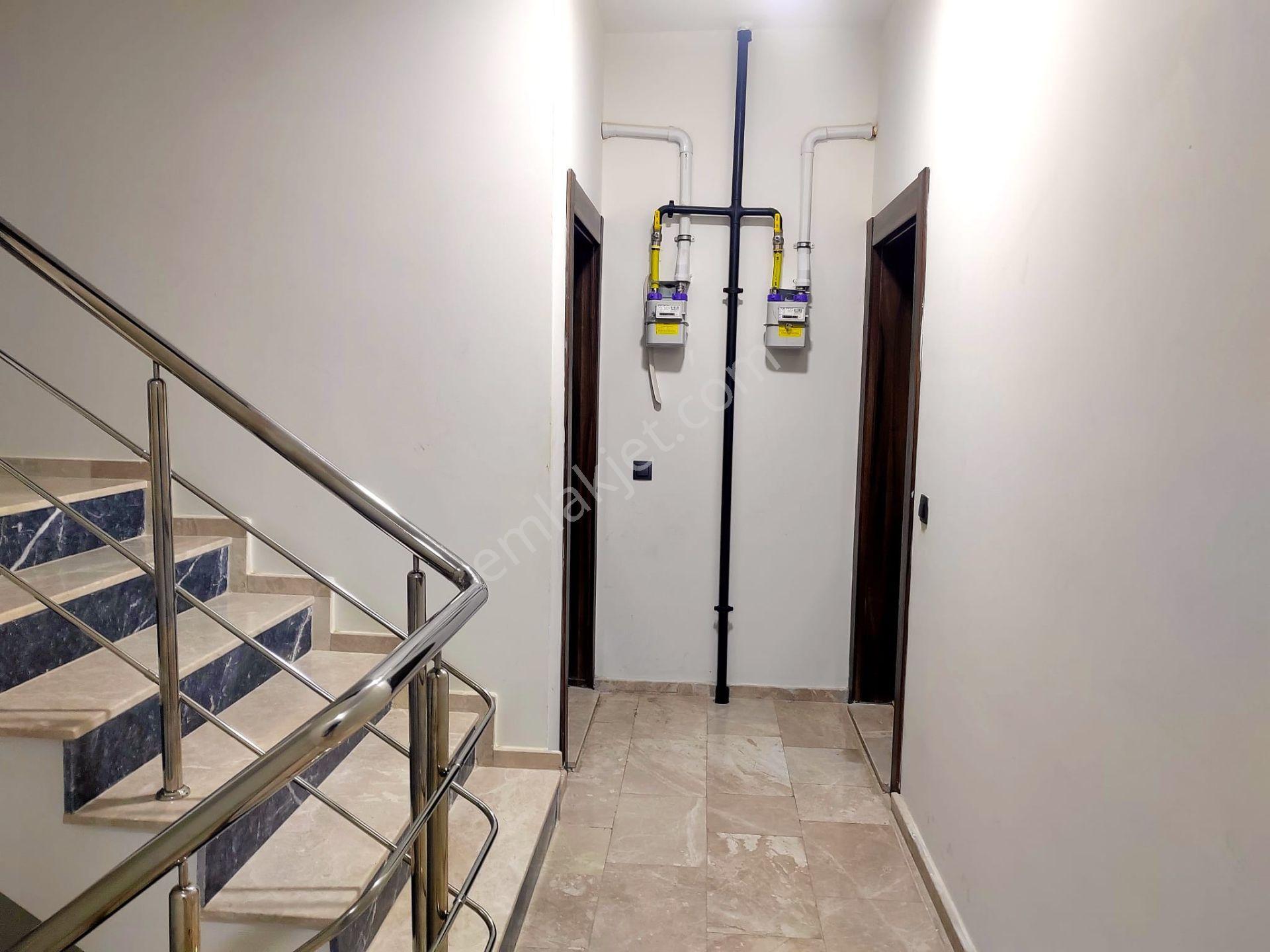 Kuşadası Merkez'de 2+1 Satılık Daire - Görsel 15