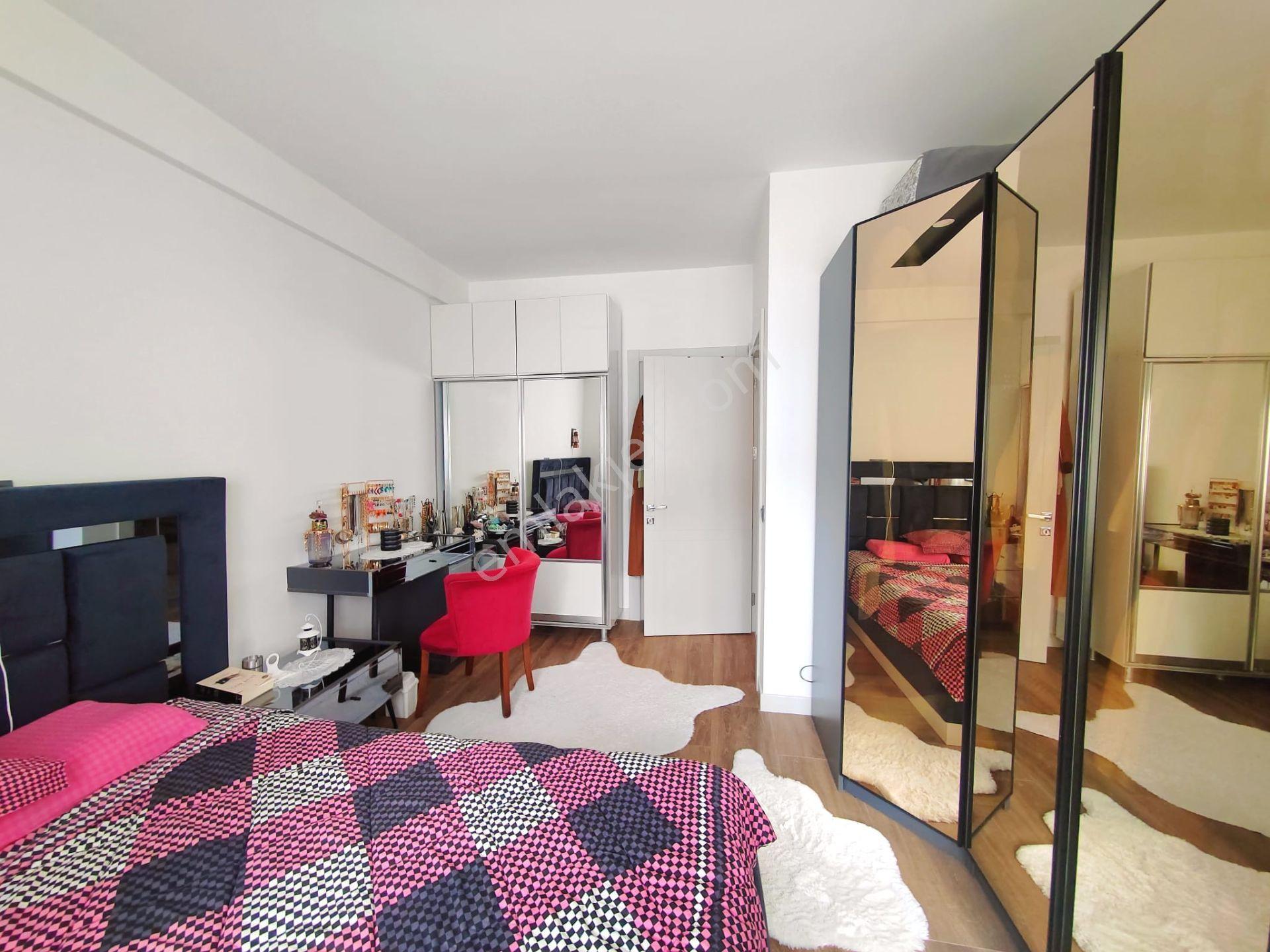 Kuşadası Merkez'de 2+1 Satılık Daire - Görsel 27