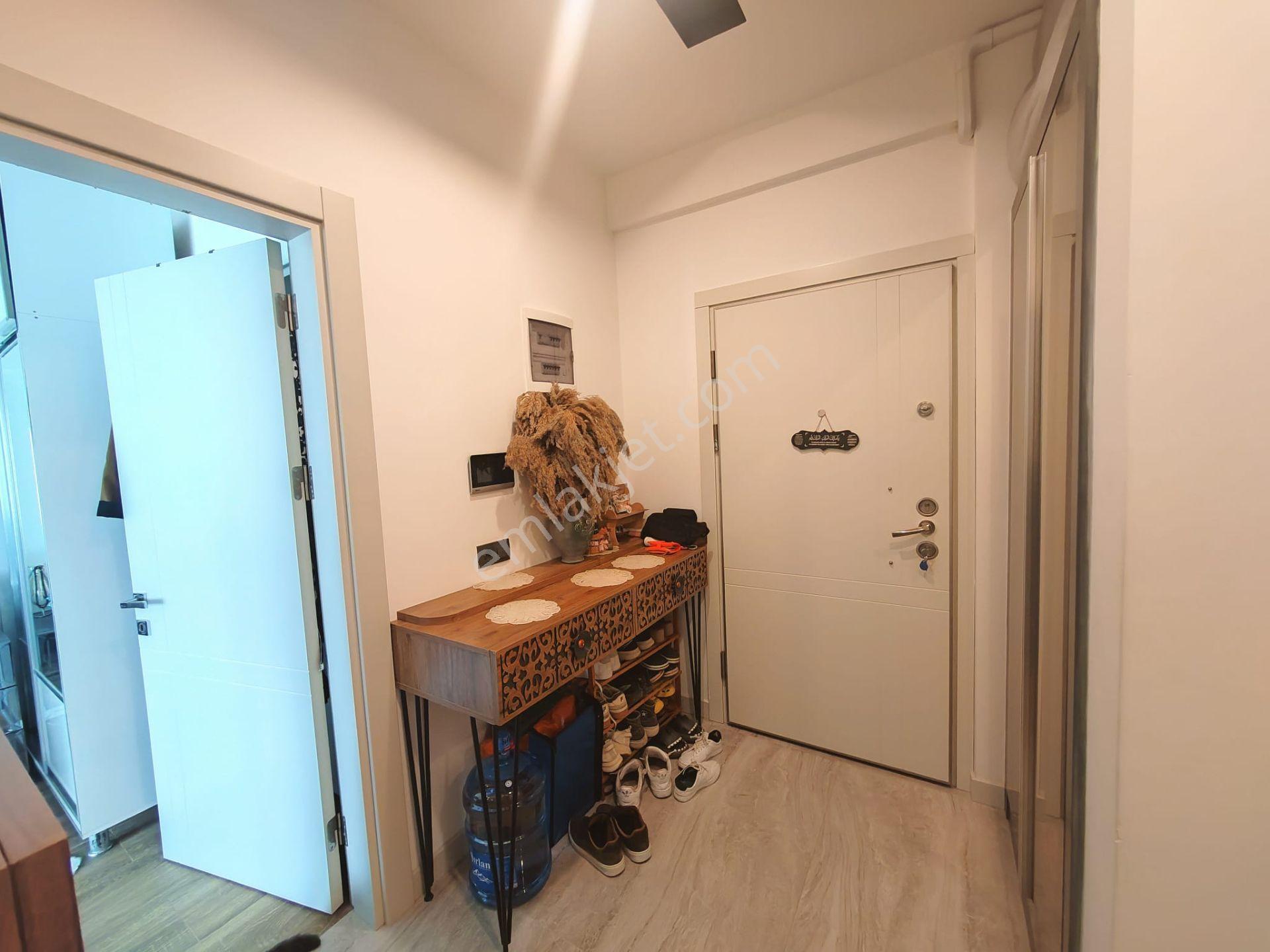Kuşadası Merkez'de 2+1 Satılık Daire - Görsel 16
