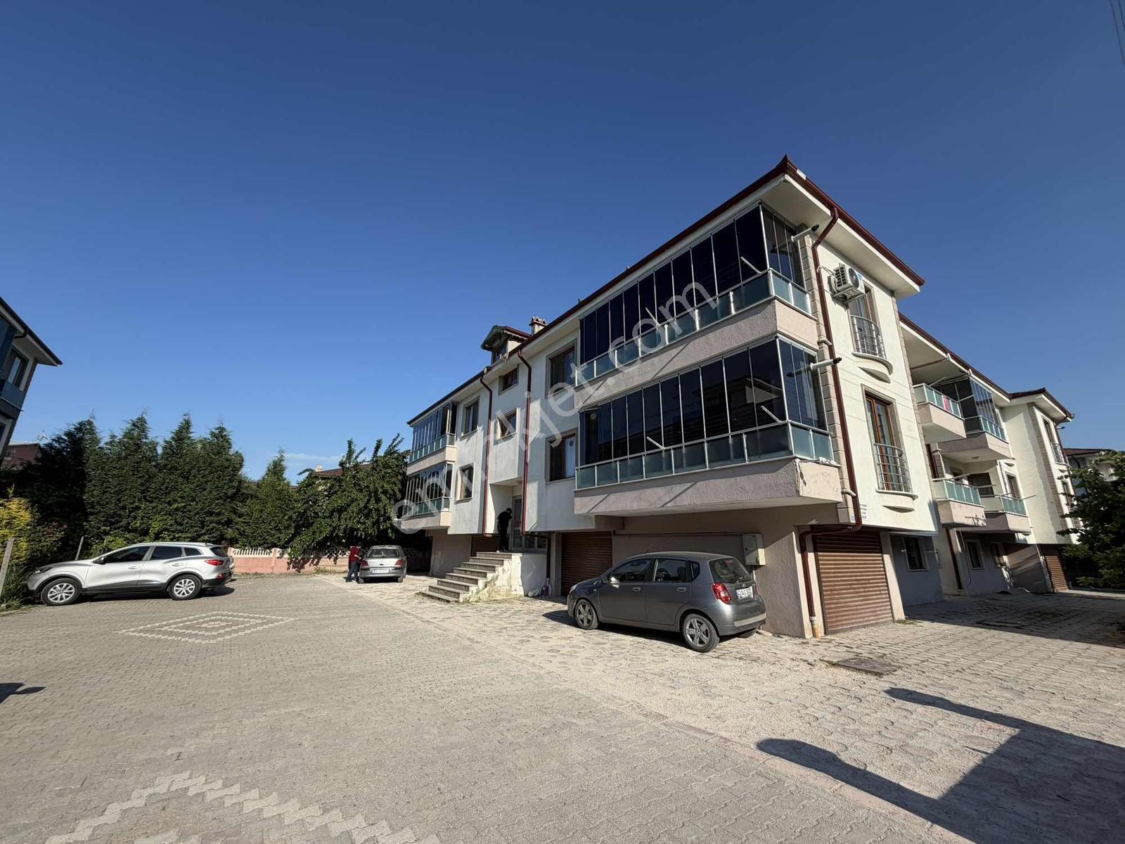 Ayşe Emlak'tan Arifiyenin Merkezinde Satılık Dubleks Daire - Görsel 2