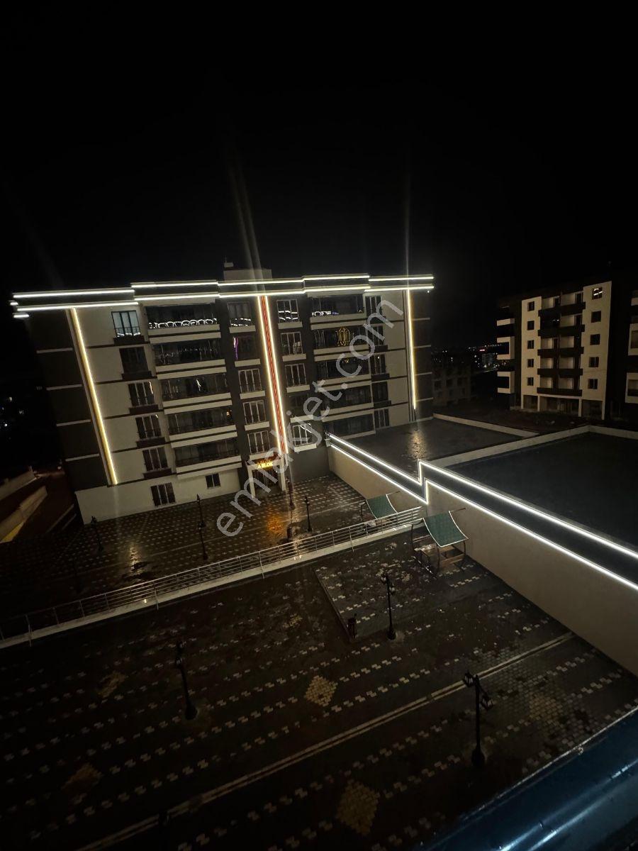 Yıldızkentte Gündüz Doğa Gece Işıl Işıl Manzaralı Ara Kat 4+1 - Görsel 19