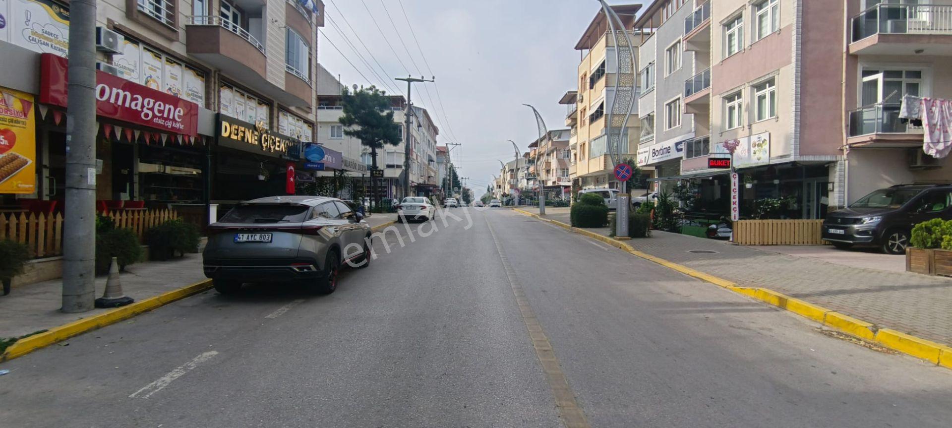 Kaçmaz Emlak'tan Derince 60 Evler'de Devren Kiralık Perdeci - Görsel 13