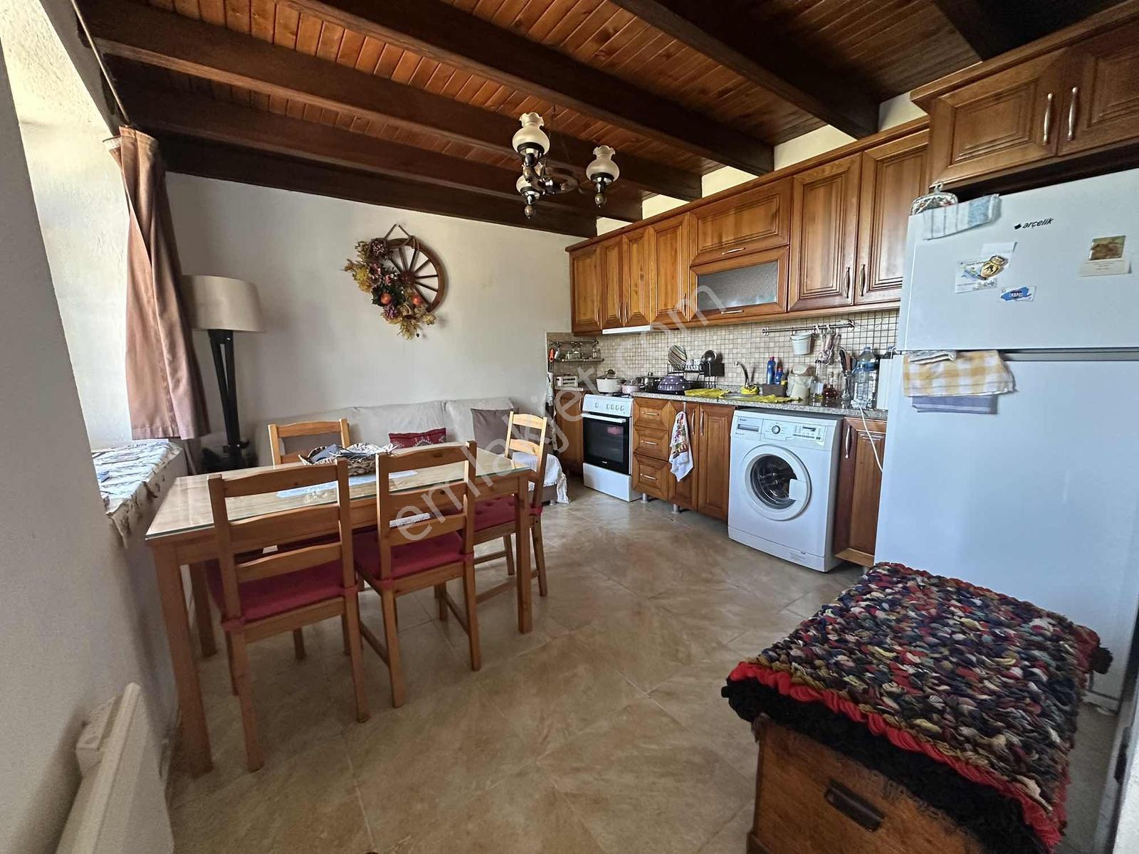 İmroz Emlak'tan Tepeköy'de Bahçeli İki Katlı Müstakil Taş Ev - Görsel 4