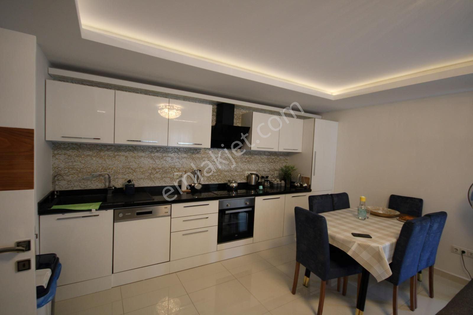 Alanya Cleopatra’da Denize 500 M Muhteşem Komplekste Full Eşyalı 3+1 Penthouse - Görsel 8
