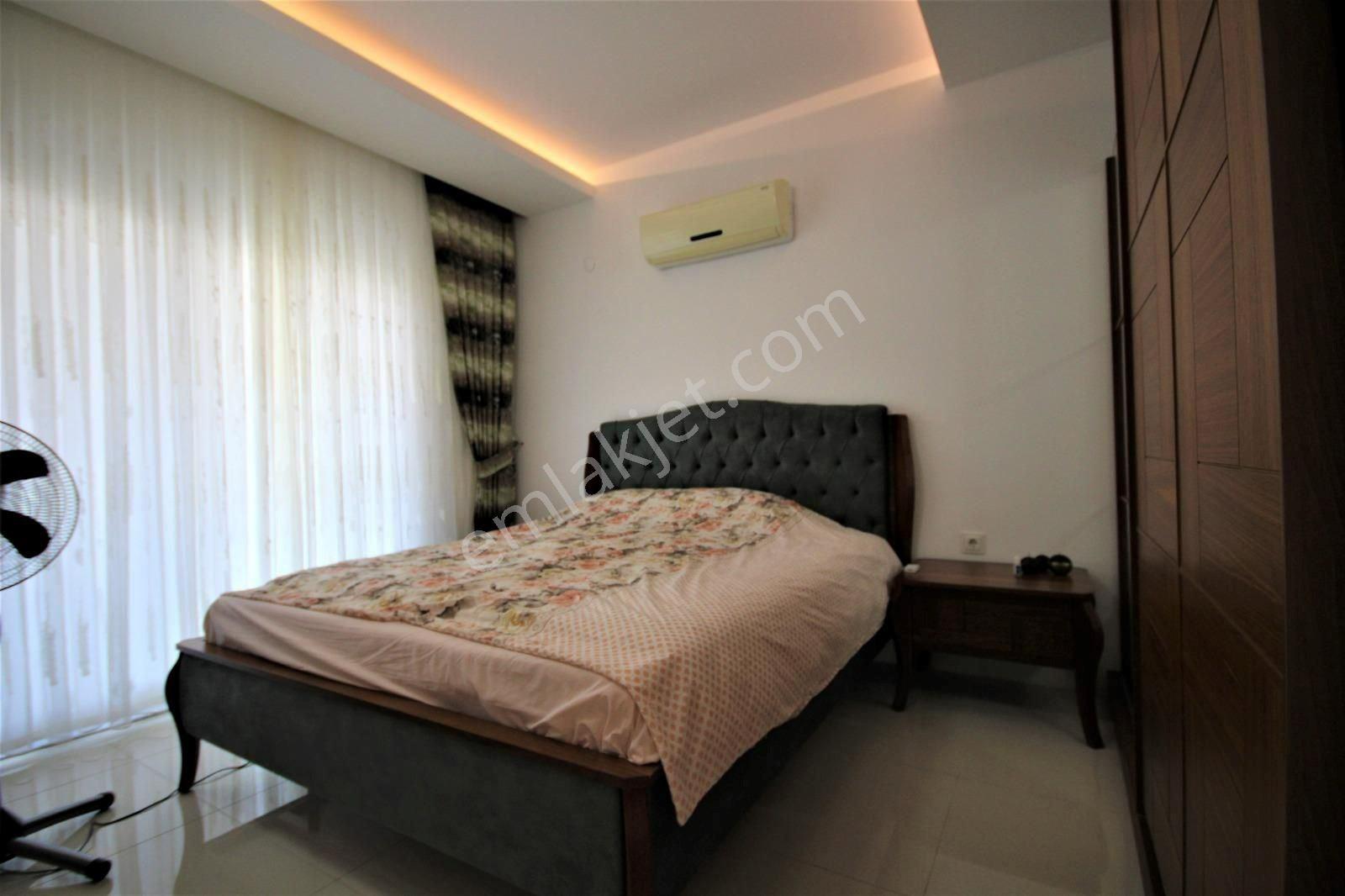 Alanya Cleopatra’da Denize 500 M Muhteşem Komplekste Full Eşyalı 3+1 Penthouse - Görsel 16