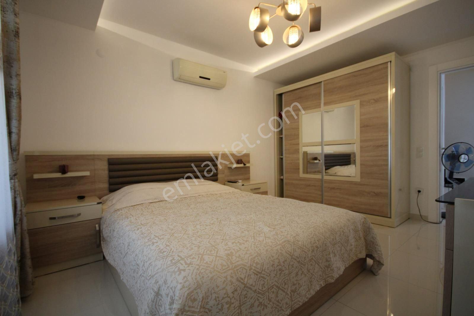Alanya Cleopatra’da Denize 500 M Muhteşem Komplekste Full Eşyalı 3+1 Penthouse - Görsel 13