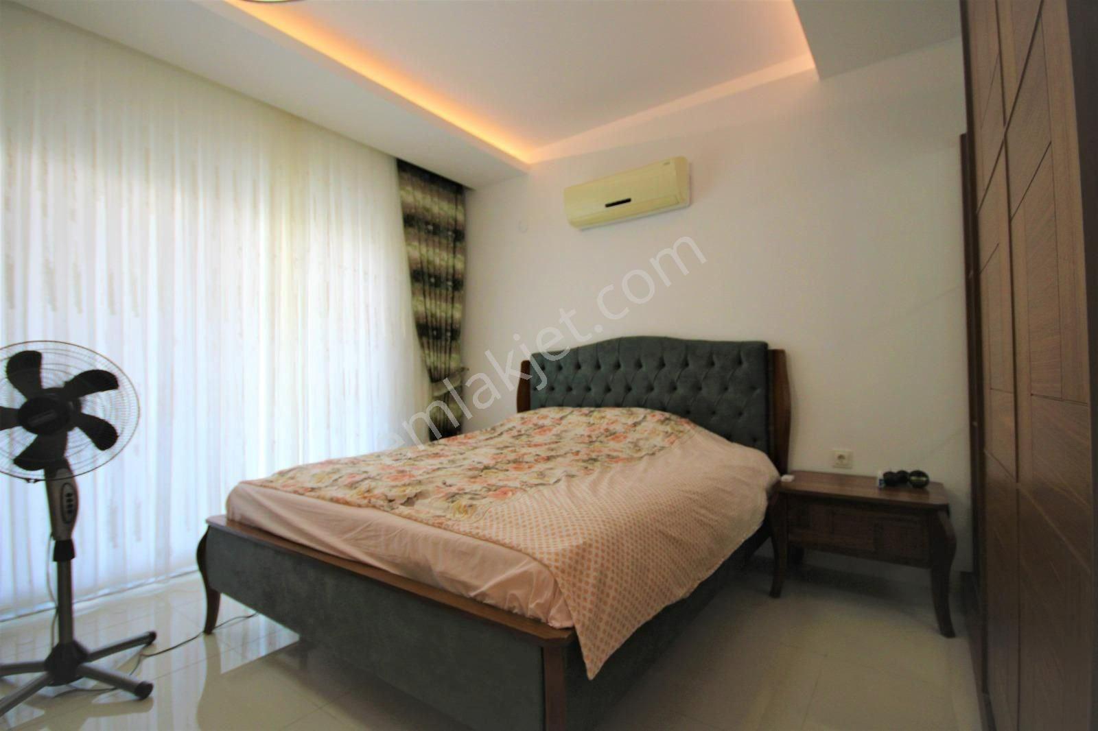 Alanya Cleopatra’da Denize 500 M Muhteşem Komplekste Full Eşyalı 3+1 Penthouse - Görsel 15
