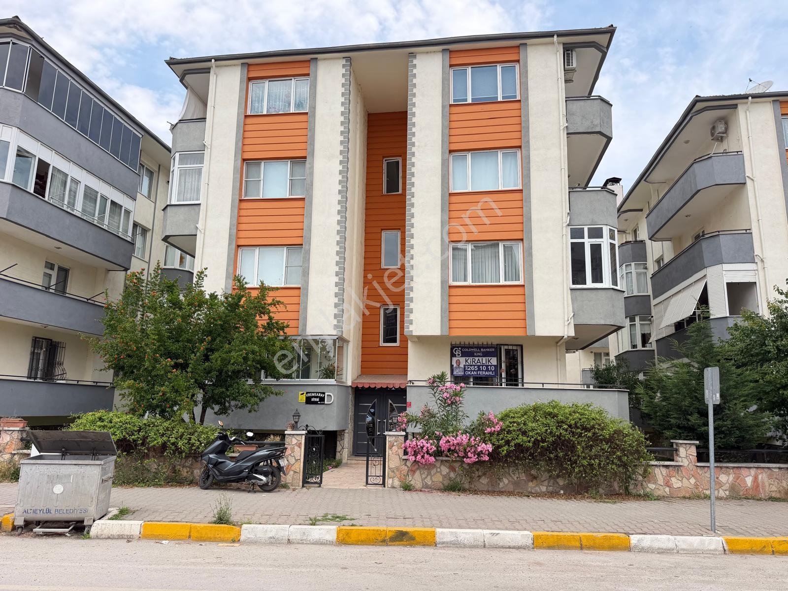 Cb King'den Bahçelievler Mah. Savaştepe Cad. 3+1 Kiralık Daire