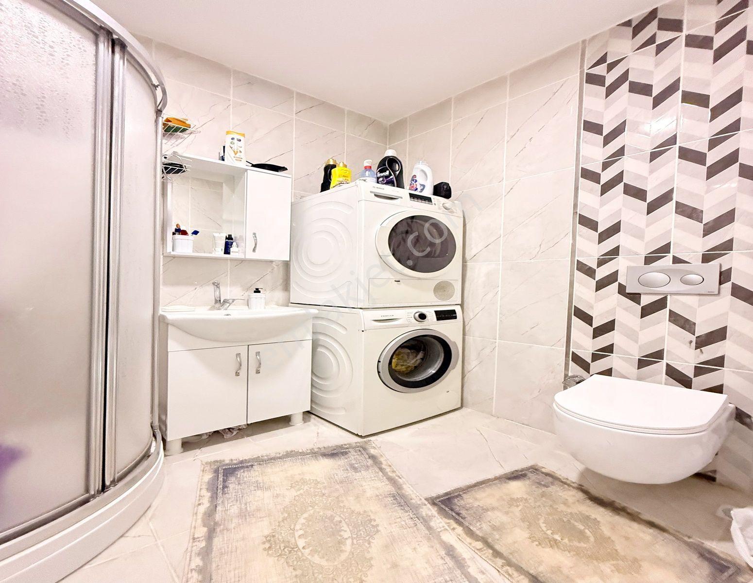 Güvenlikli Otoparklı Site İçi Metrobüse Yakın 2+1 Acil Satılık Daire - Görsel 25