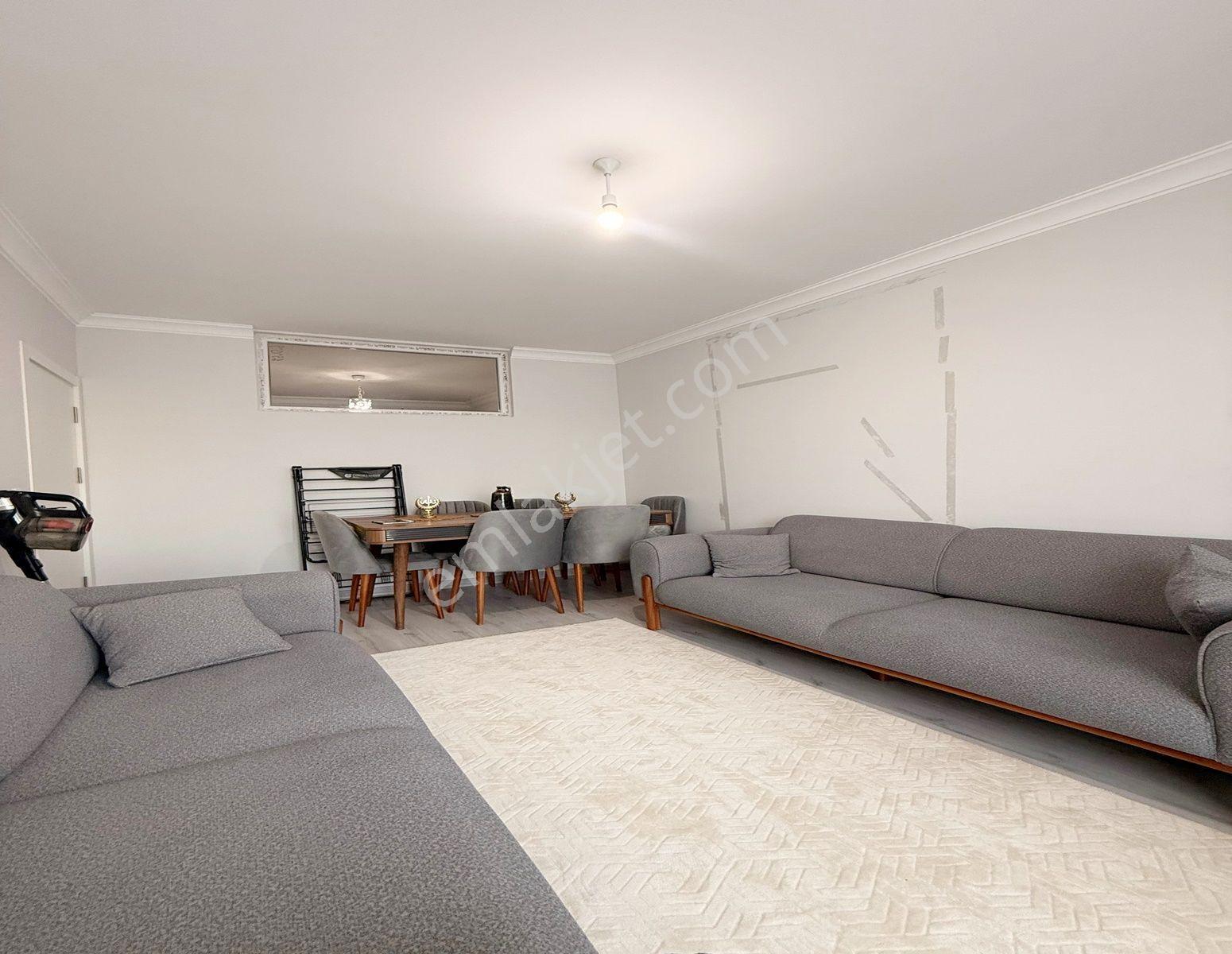 Güvenlikli Otoparklı Site İçi Metrobüse Yakın 2+1 Acil Satılık Daire - Görsel 18