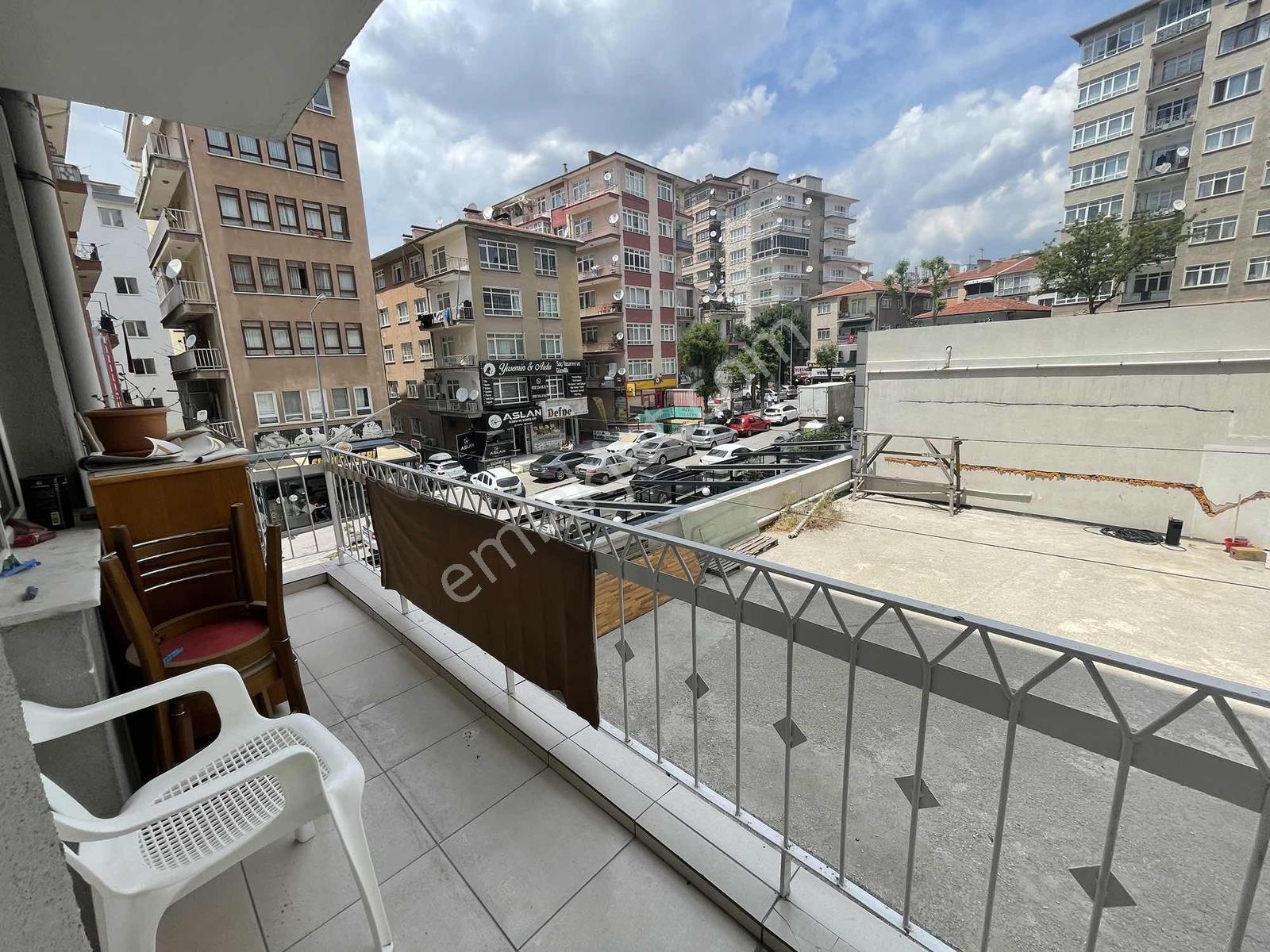 Kaçırılmaz Fırsat!! Salon Bağımsız Asansörlü Ön Cephe Yapılı - Görsel 24