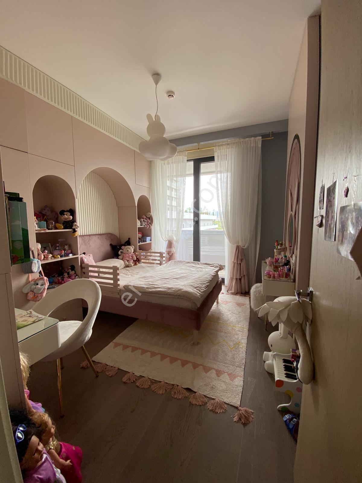 Santra Sitesi'nde Lüks Yapılı 4,5+1 Satılık Daire - Görsel 4