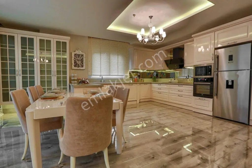Seyri Şahane Konutlarında Ön Peyzaj Cephe Lüx 4+1 Kiralık