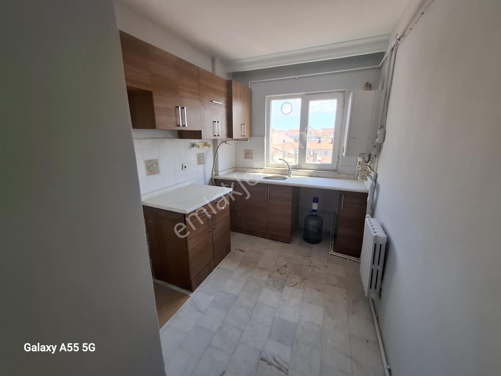 Çarşı Merkezde Satılık Daire - Görsel 8