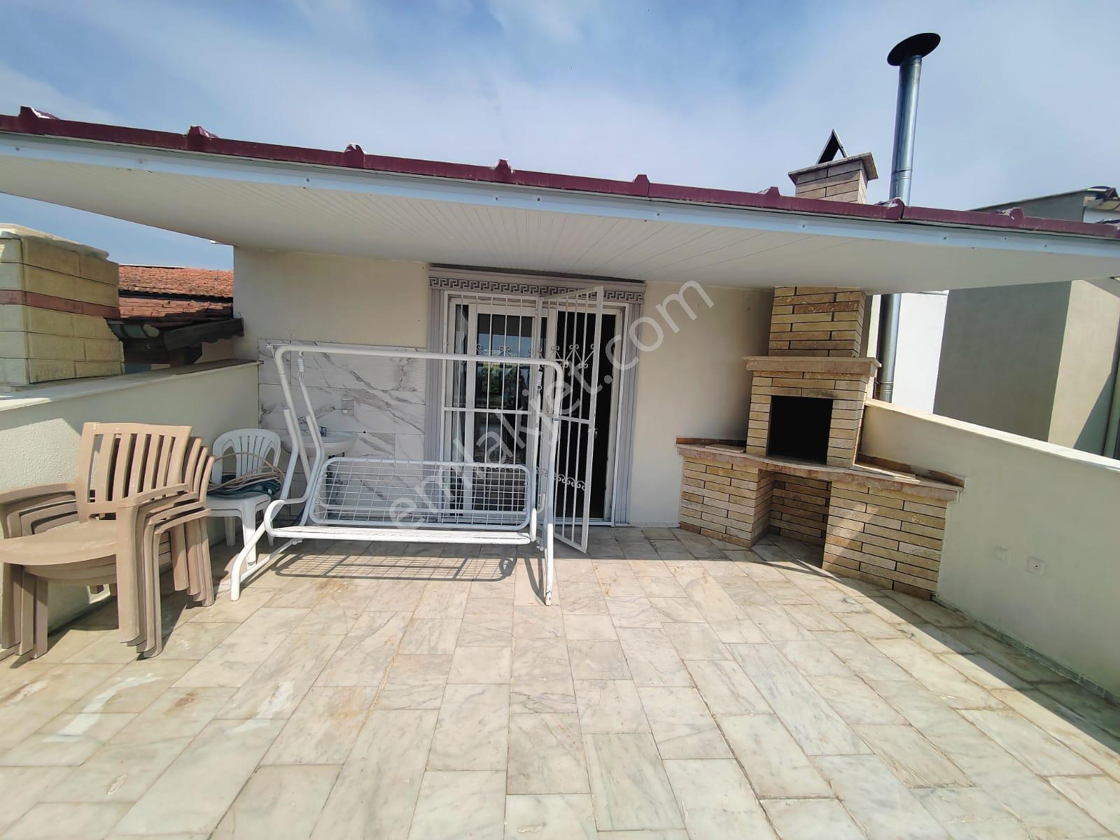 Kuşadası Merkezi'nde Deniz Manzaralı Triplex 5+2 Villa Satılık - Görsel 29