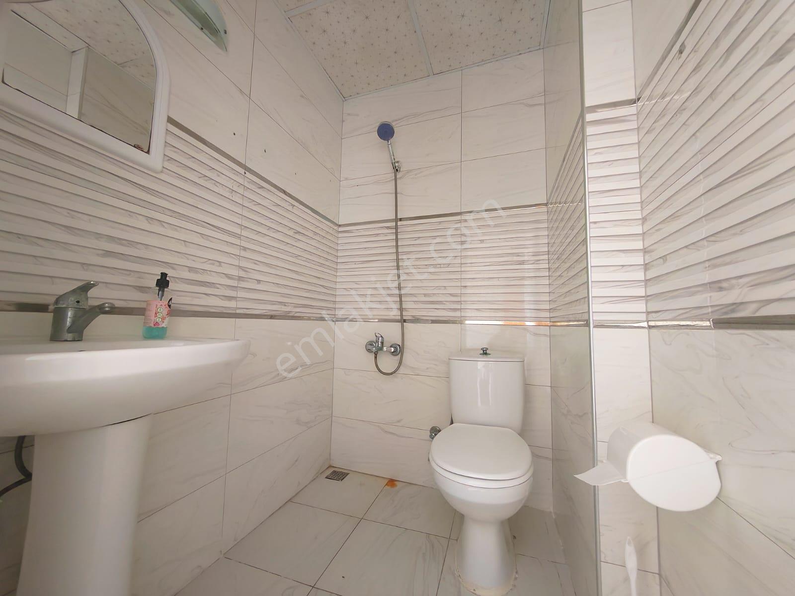 Kuşadası Merkezi'nde Deniz Manzaralı Triplex 5+2 Villa Satılık - Görsel 6