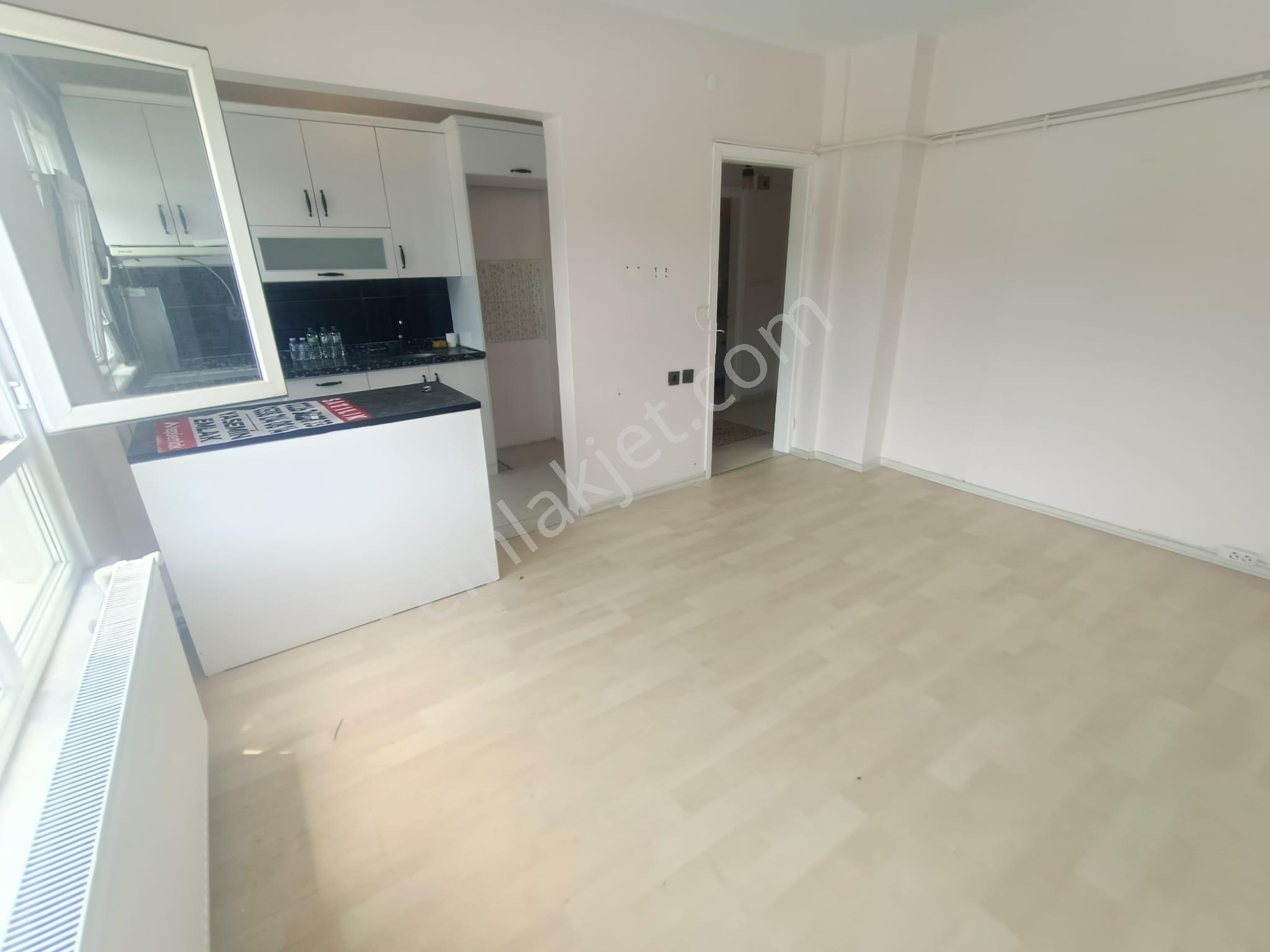 Yasemın Emlaktan Koru Cumhuriyet Mah.gökgöl Özenler Kopuz Sitesi 3 Kat 2+1 Daire - Görsel 14