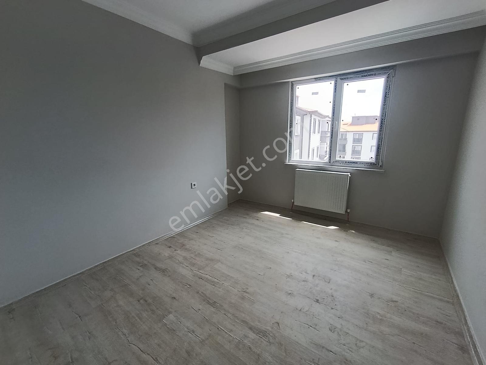 &kerim'den Ayvacık'da Satılık Ara Kat Kapalı Mutfak Geniş Daire - Görsel 15