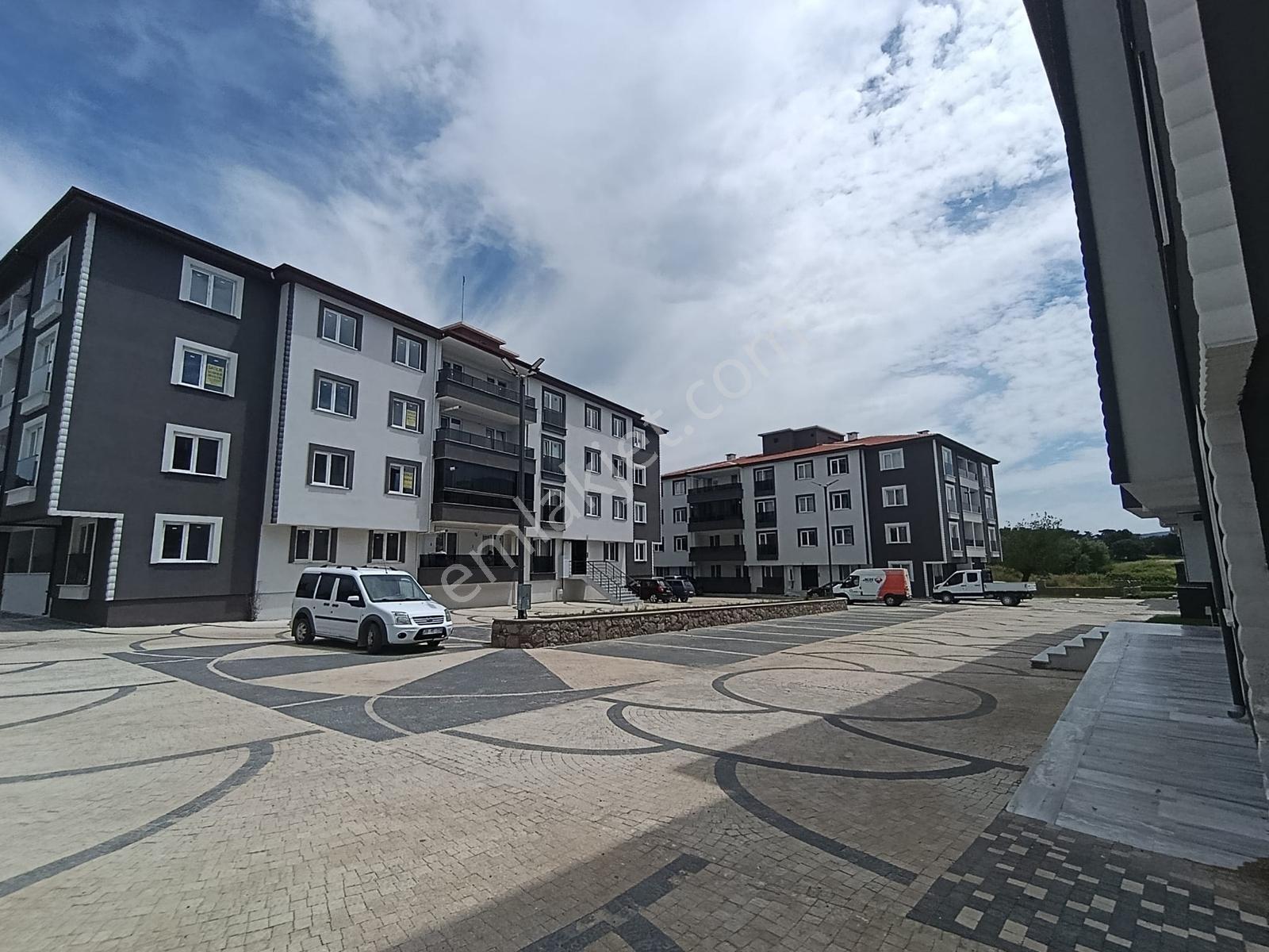 &kerim'den Ayvacık'da Satılık Ara Kat Kapalı Mutfak Geniş Daire - Görsel 33